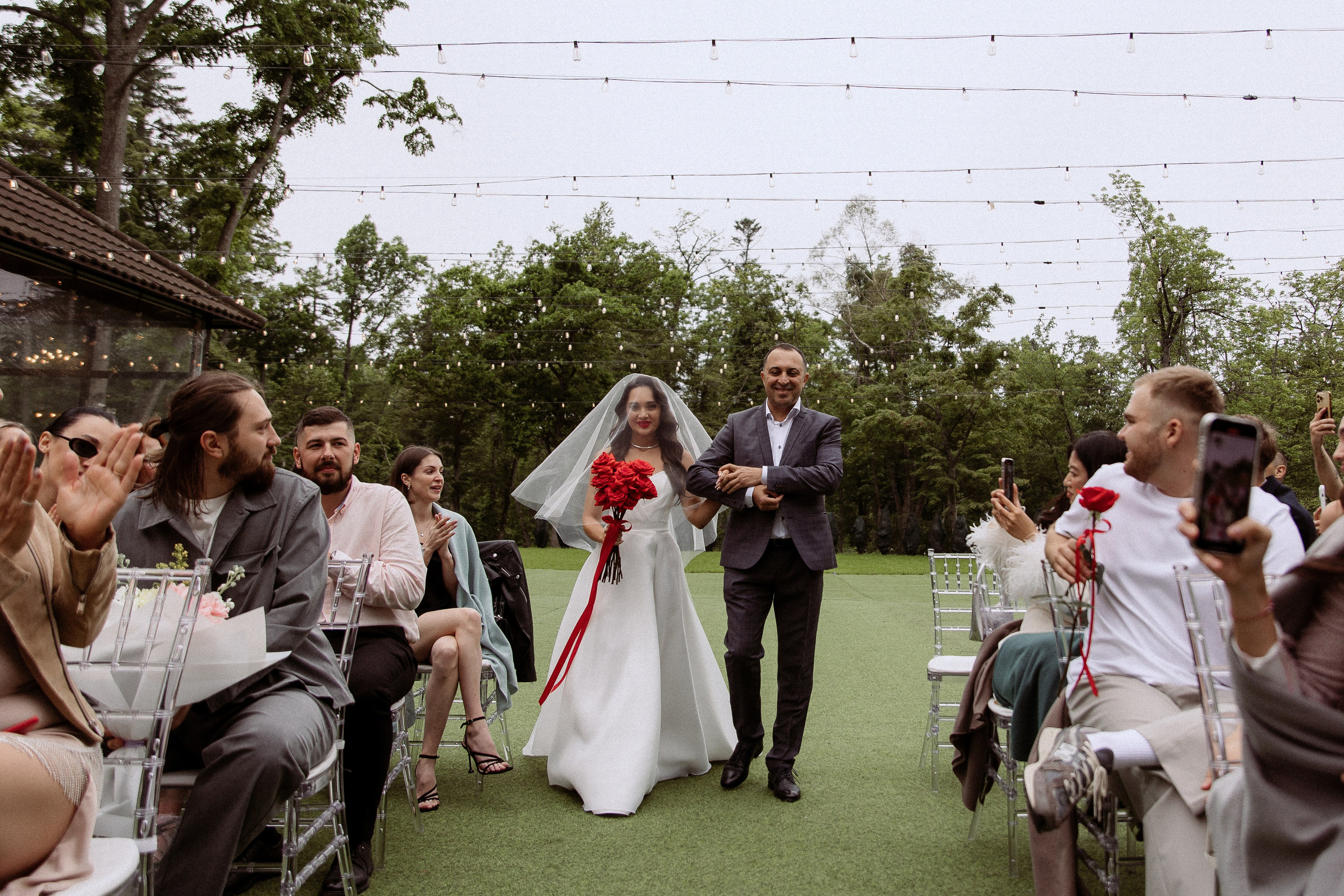 Свадьба на площадке "У Озера" Владивосток. Организация свадеб и других мероприятий во Владивостоке от «Рядом быть»