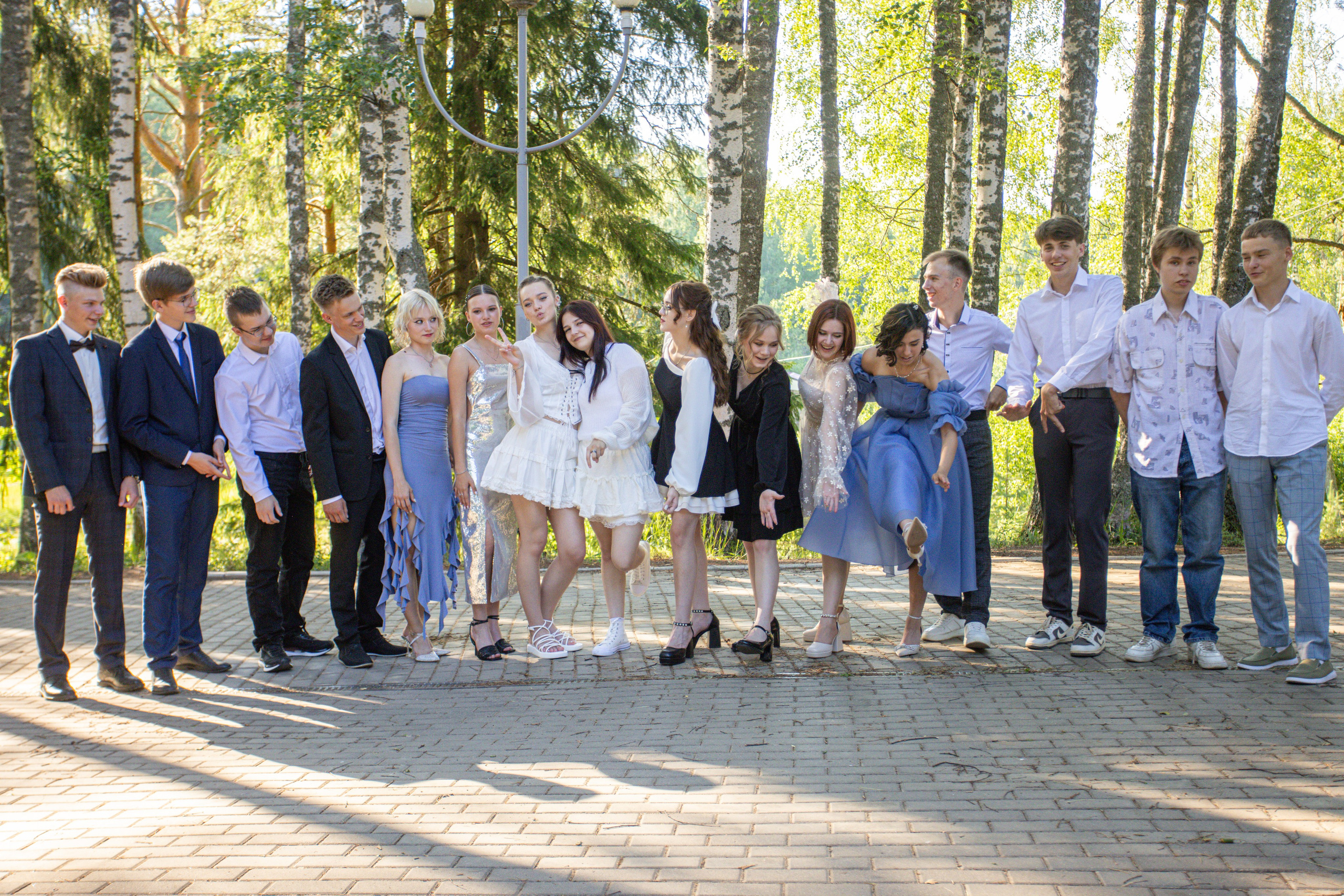 Фотосессия на выпускной. Школа № 12, 11 класс, 2024 г. Студия выпускных альбомов Остров