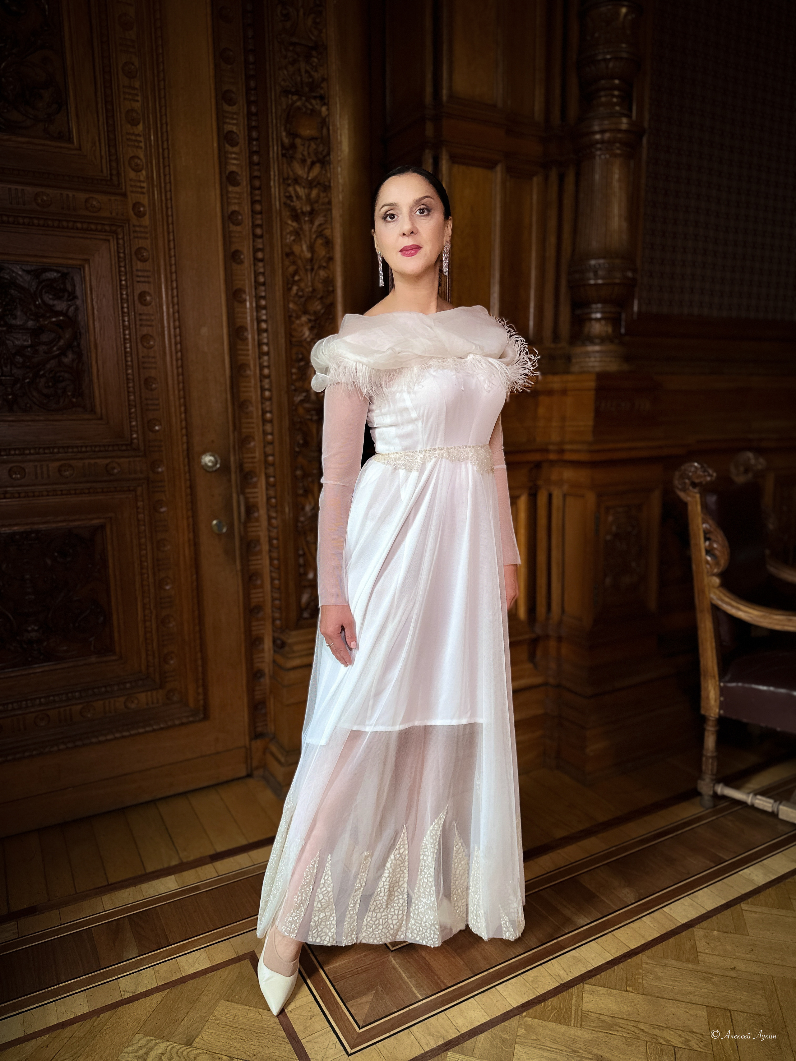 Профессиональная фотосессия на айфон в доме архитектора.