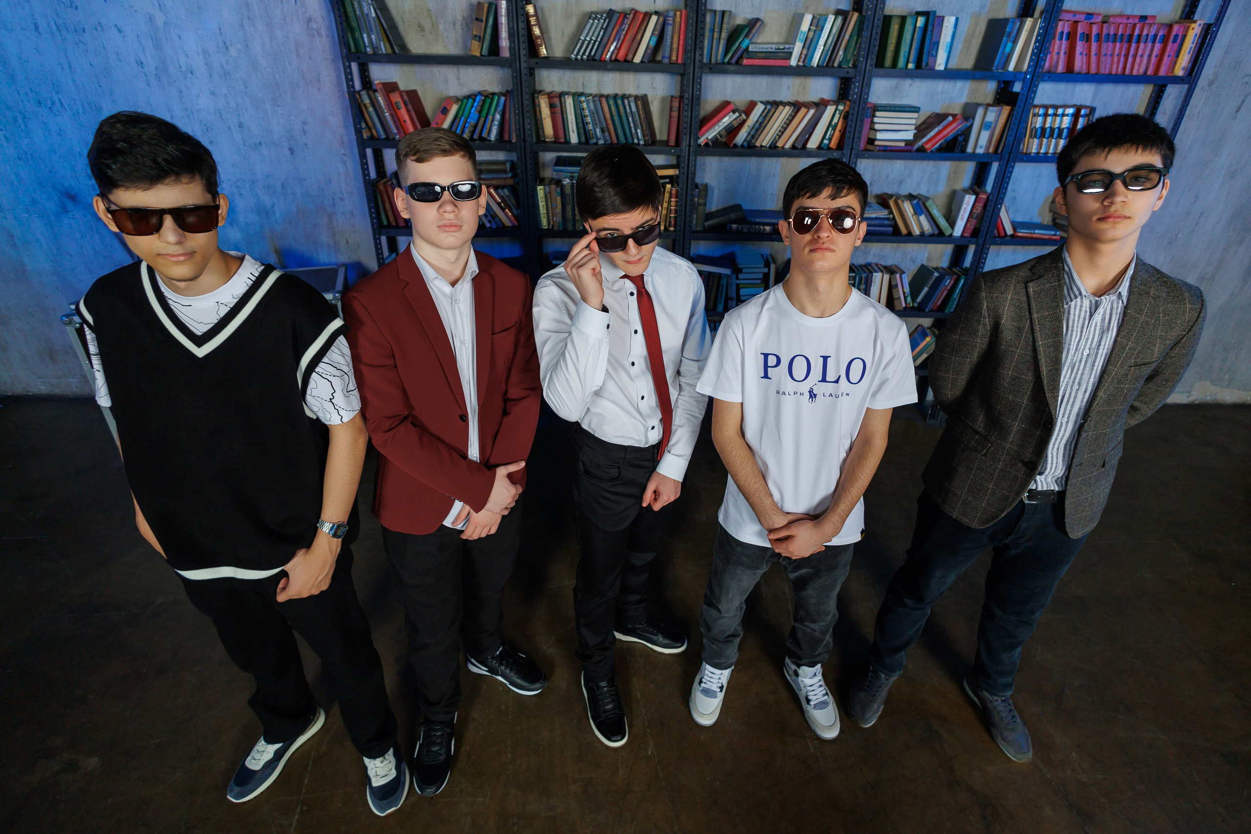 Студийная фотосъемка для старших классов в Москве. Профессиональная фото и видеосъемка. Москва