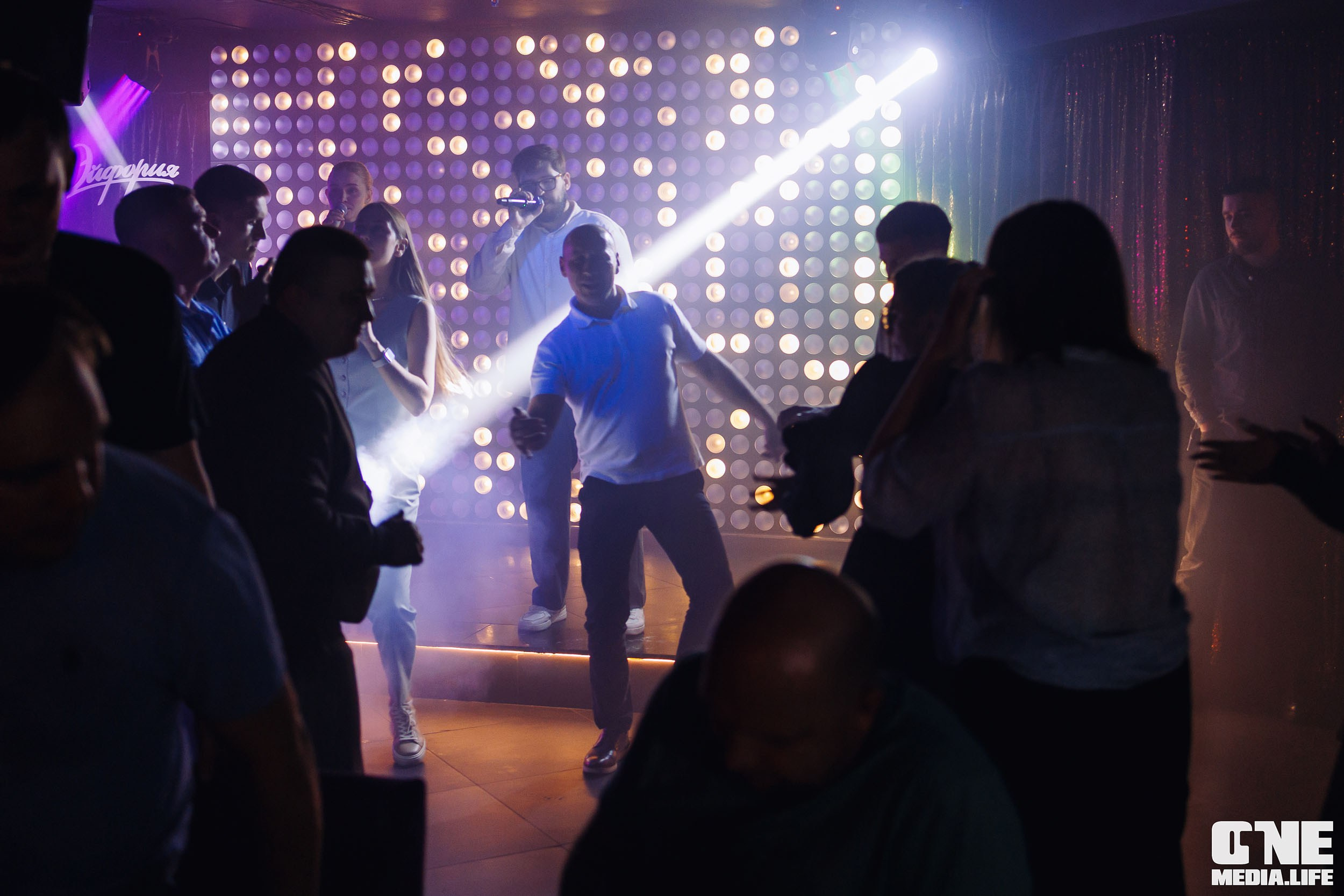 Фоторепортаж из караоке-клуба Эйфория. One Media Life: фоторепортажи, фотоотчеты с мероприятий и заведений