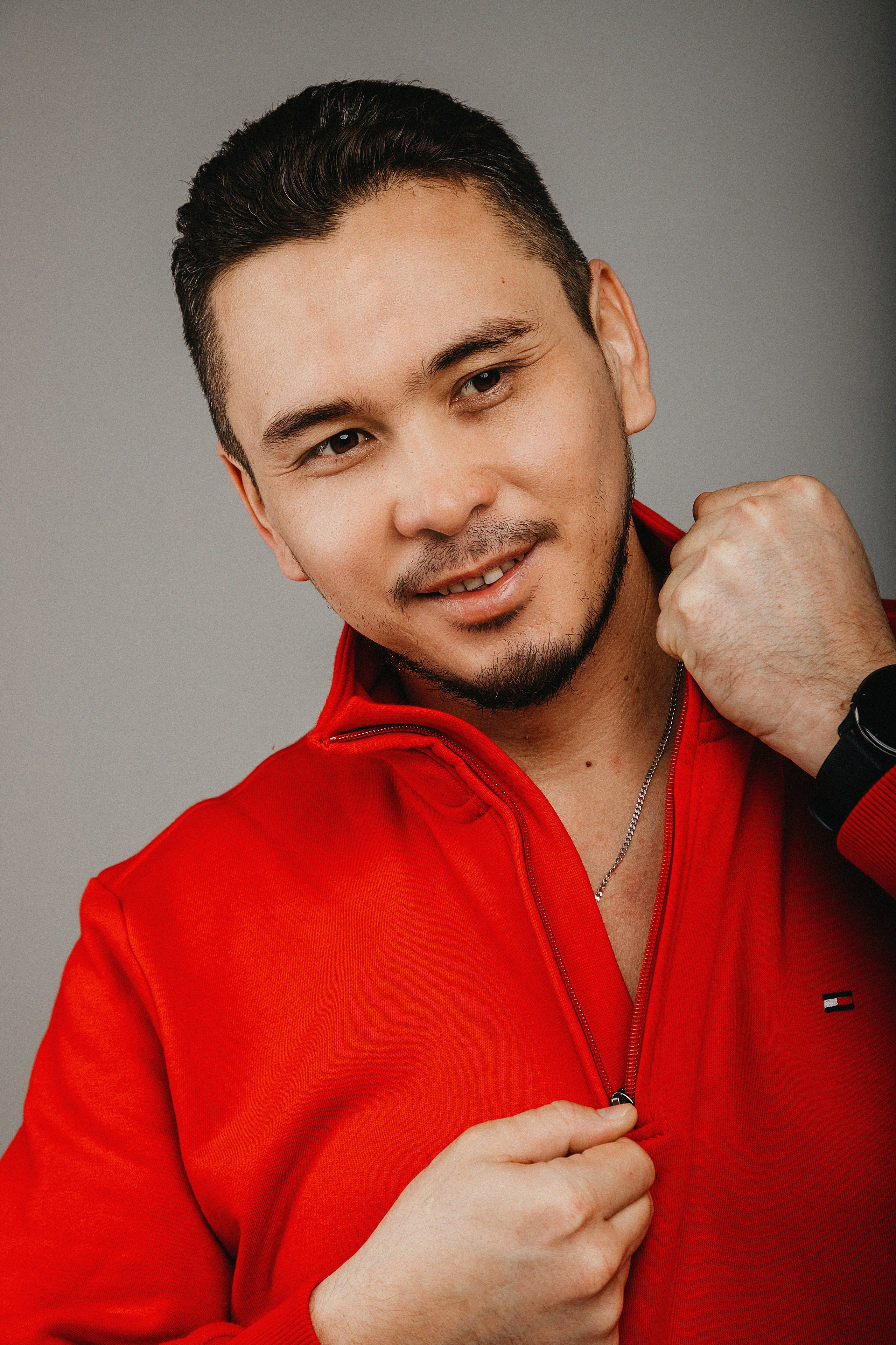 Фотосессия Нурлана в фотостудии Пространство. Свадебный, семейный и портретный фотограф в Алматы, Костанай