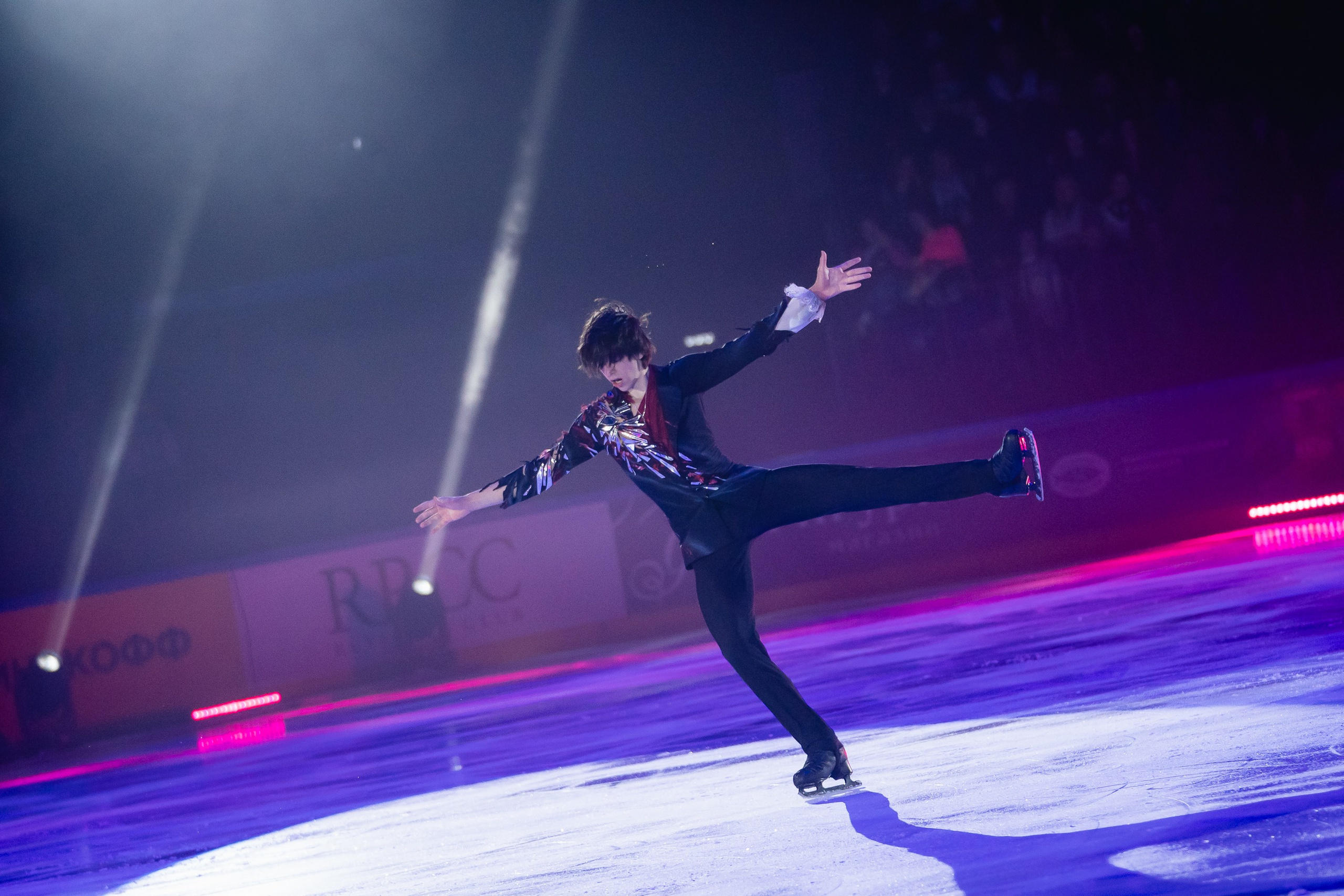 Шоу «Чемпионы на льду» в Новосибирске. Воробьева Ксения — Спортивный и танцевальный фотограф Новосибирск