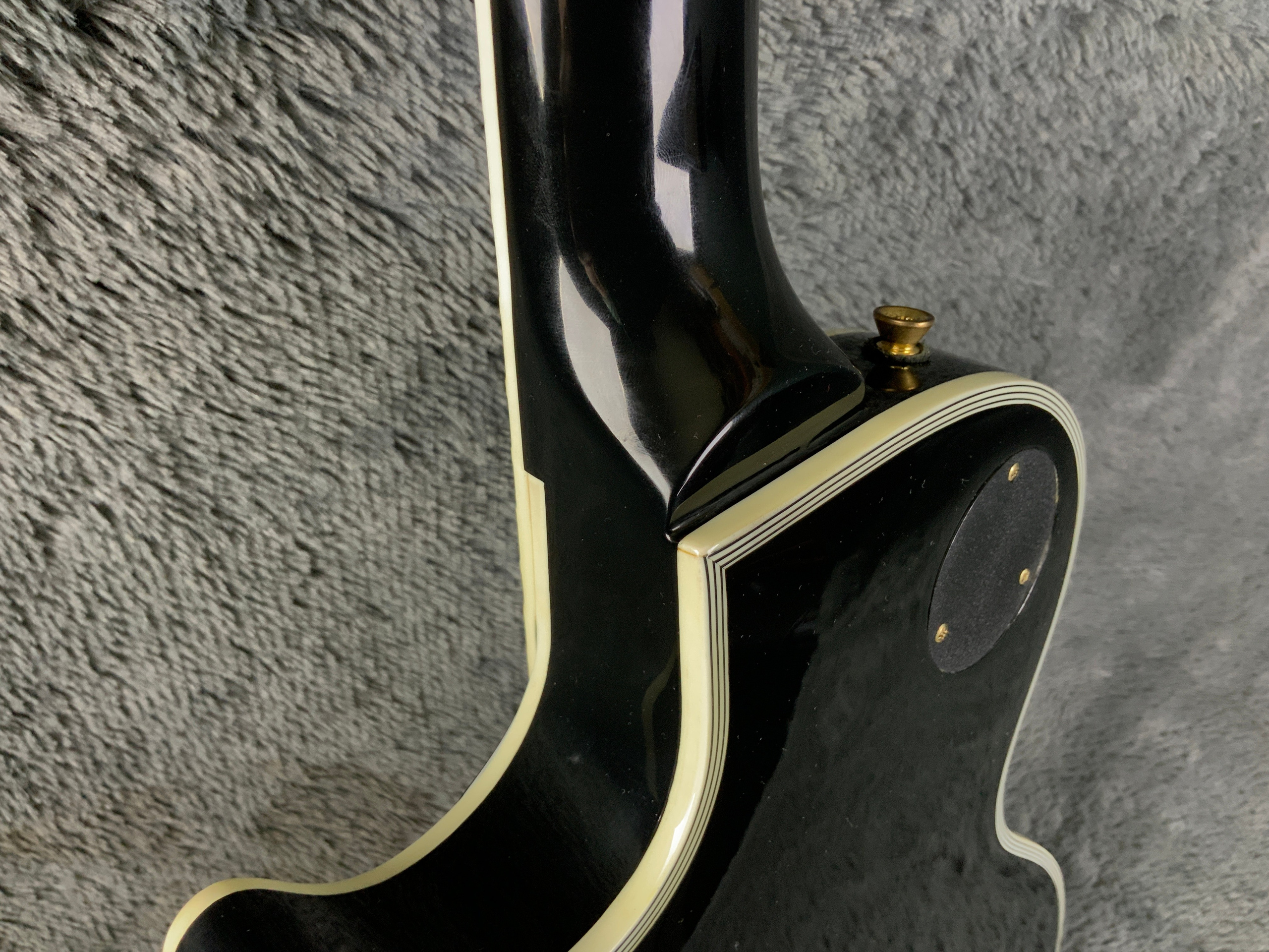 Maison Les Paul Custom China