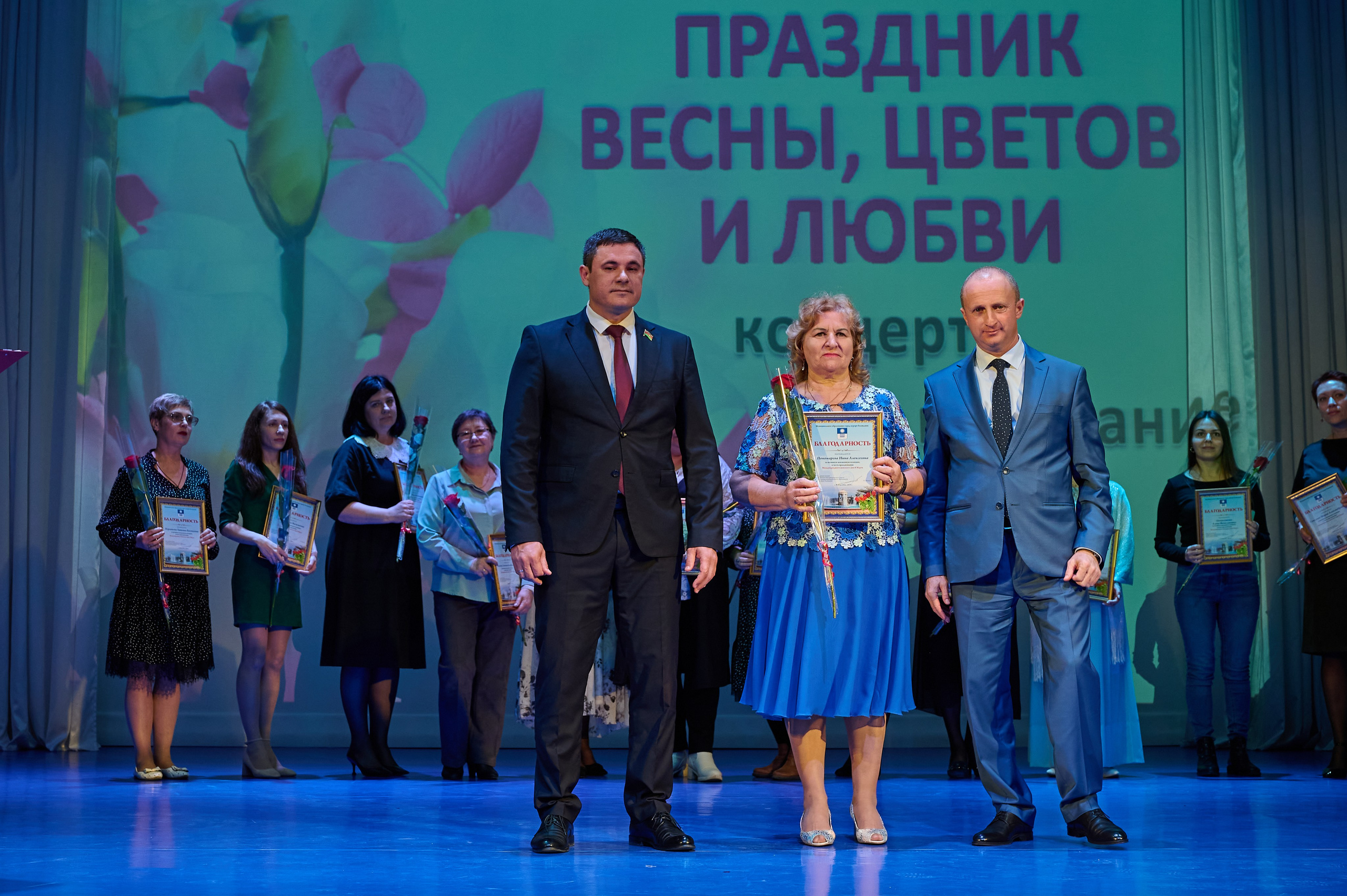 8 марта Марьина роща. Жизнь курорта Кабардинка в фотографиях