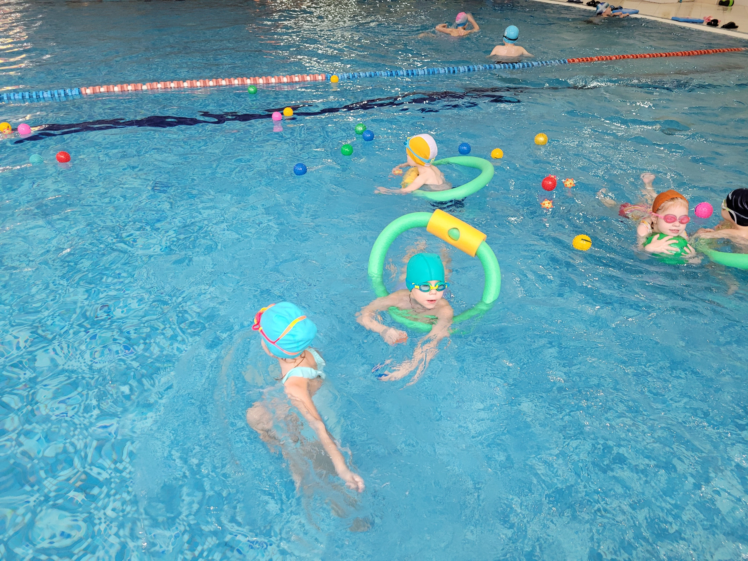 Детская школа плавания «Академия Старта» ASswim.ru в бассейне «Зоркий». ASswim.ru «Академия Старта» Детская школа плавания в Красногорске