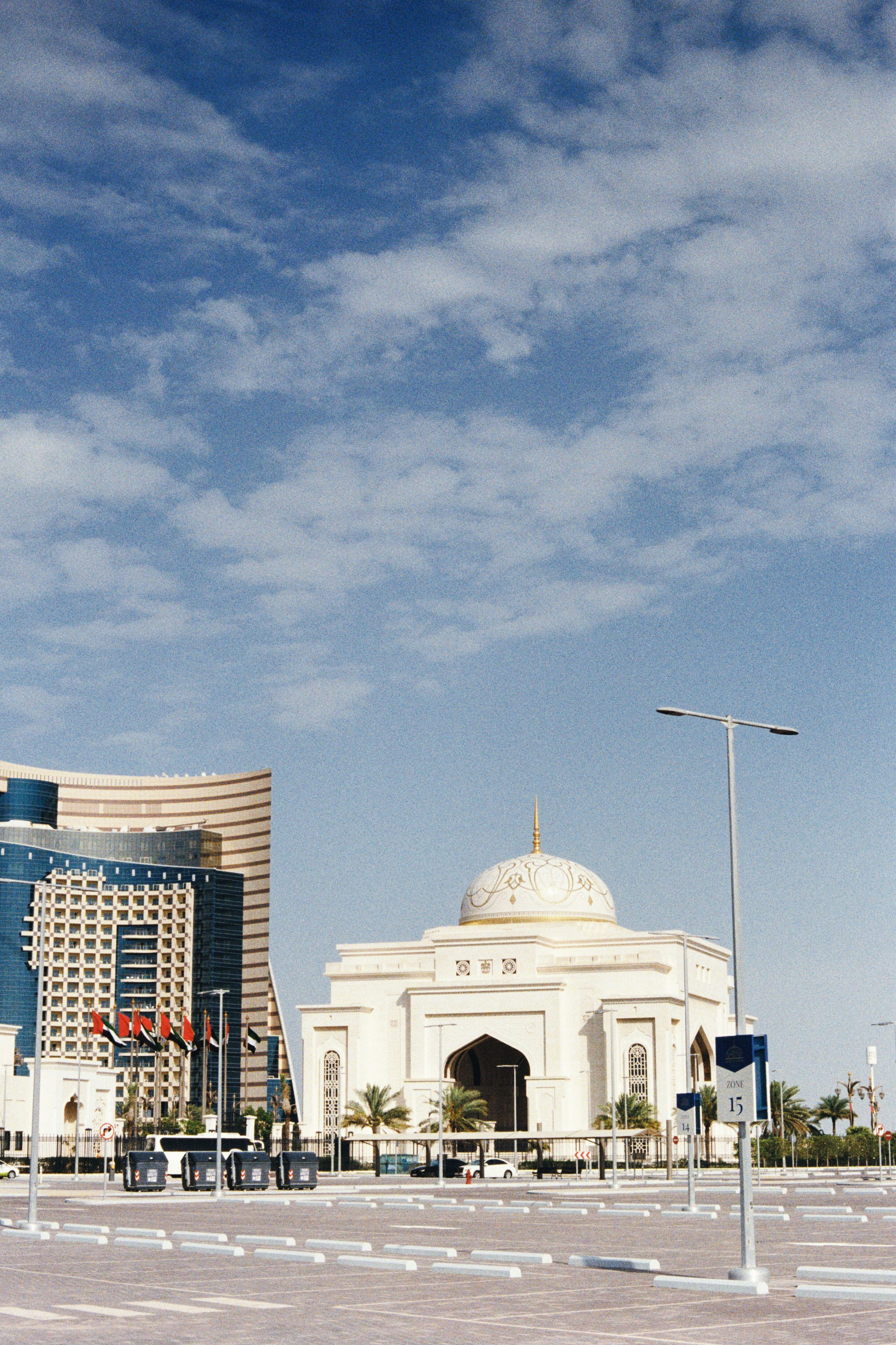 Dubai \ may 2024 \ film 35 mm. Коммерческий Фотограф Виктор Фоменых