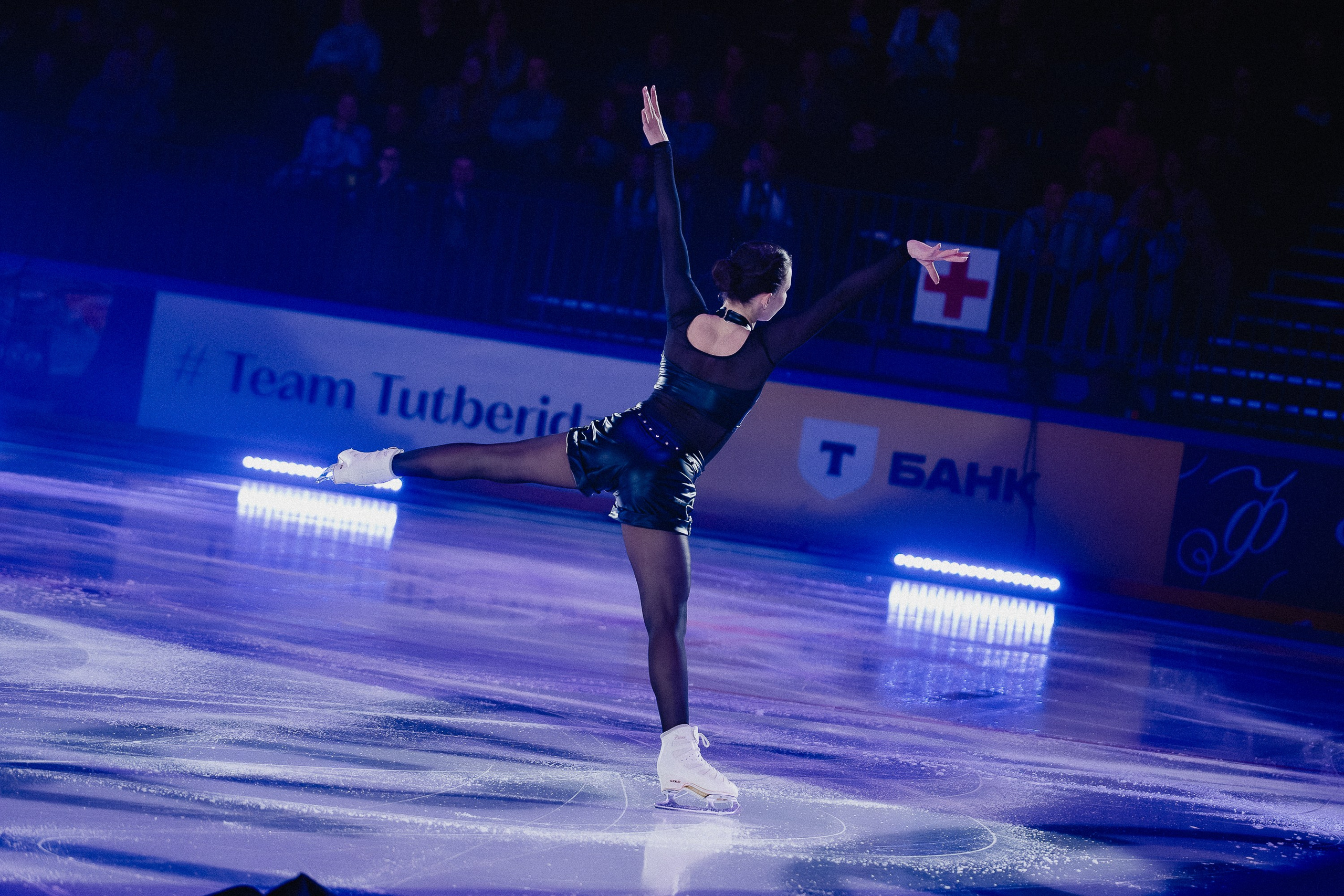 Шоу Этери Тутберидзе в Новосибирске. Воробьева Ксения — Спортивный и танцевальный фотограф Новосибирск
