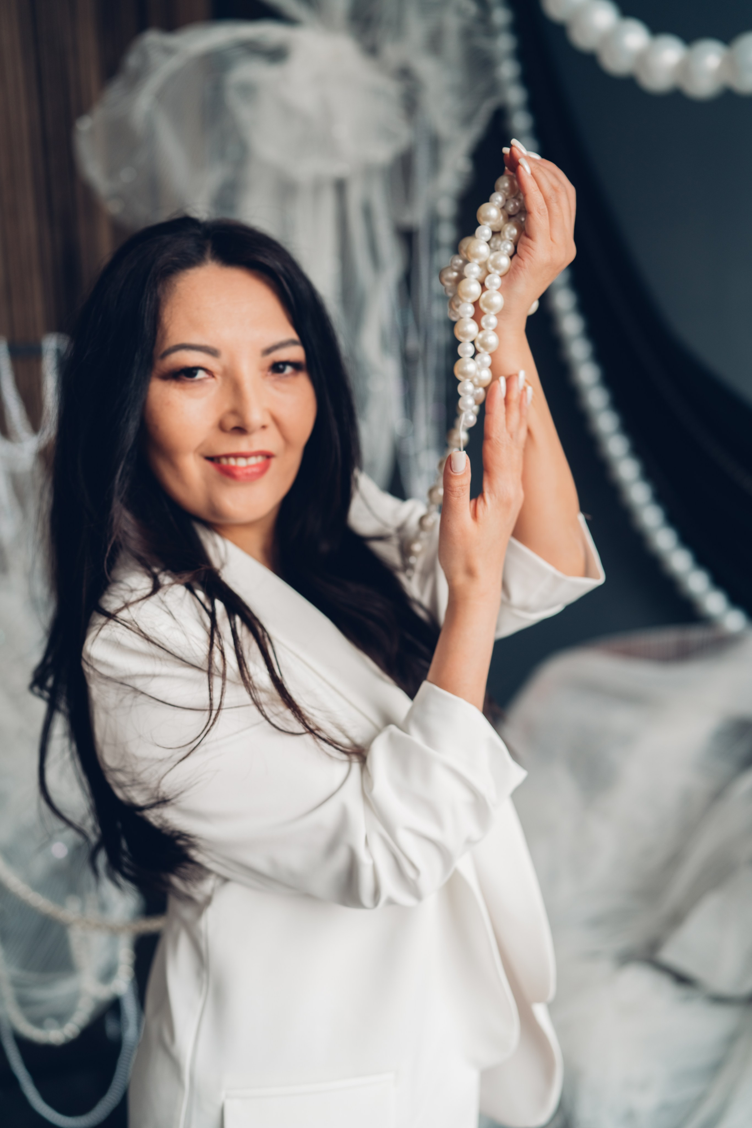 Пока девочки маленькие бусы всегда будут большими…. Профессиональный детский и семейный фотограф в Москве Диля Грошева