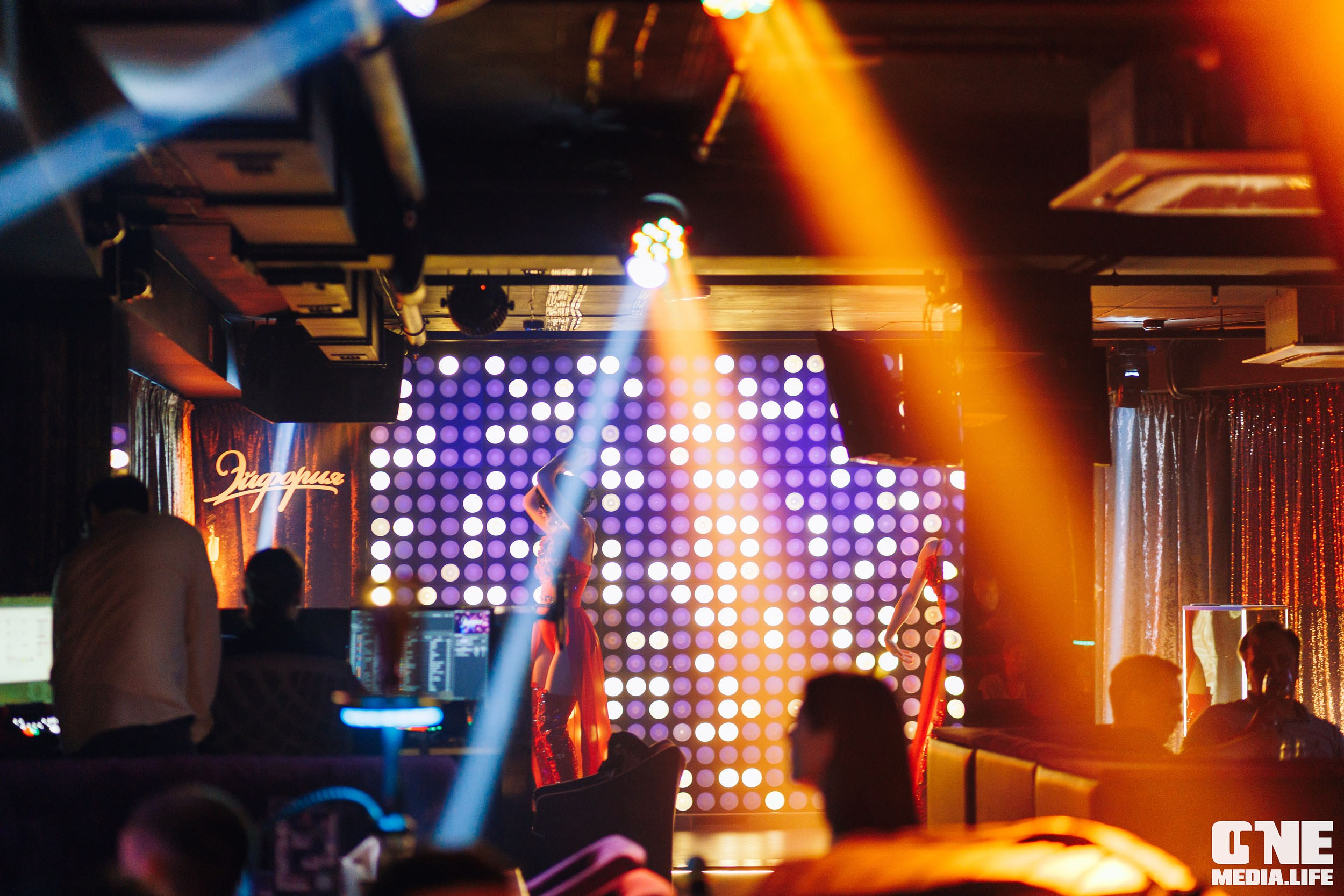 Фоторепортаж из караоке-клуба Эйфория. One Media Life: фоторепортажи, фотоотчеты с мероприятий и заведений