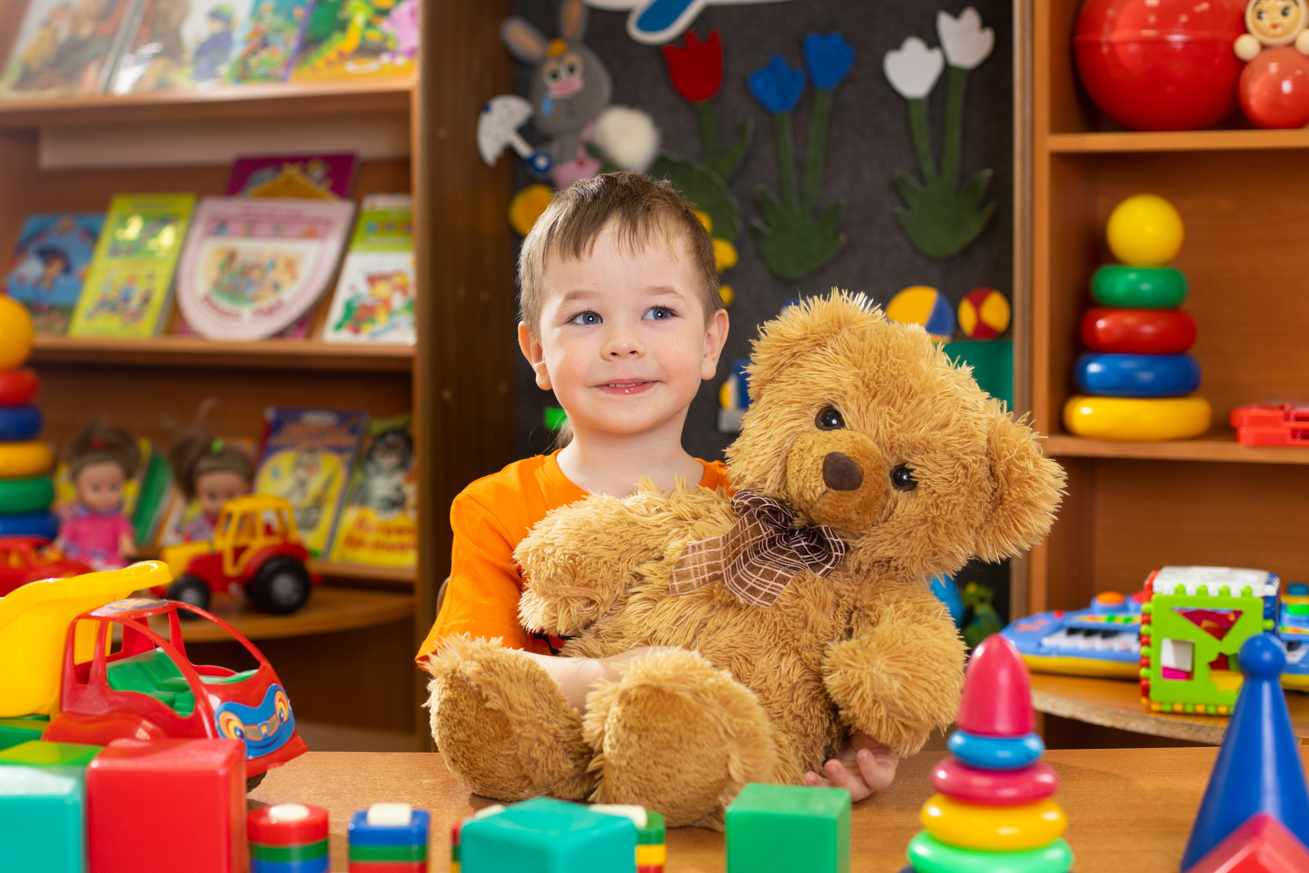 Один день в детском саду. ВЫПУСКНЫЕ АЛЬБОМЫ для детского сада и школы Санкт-Петербург и Лен. область