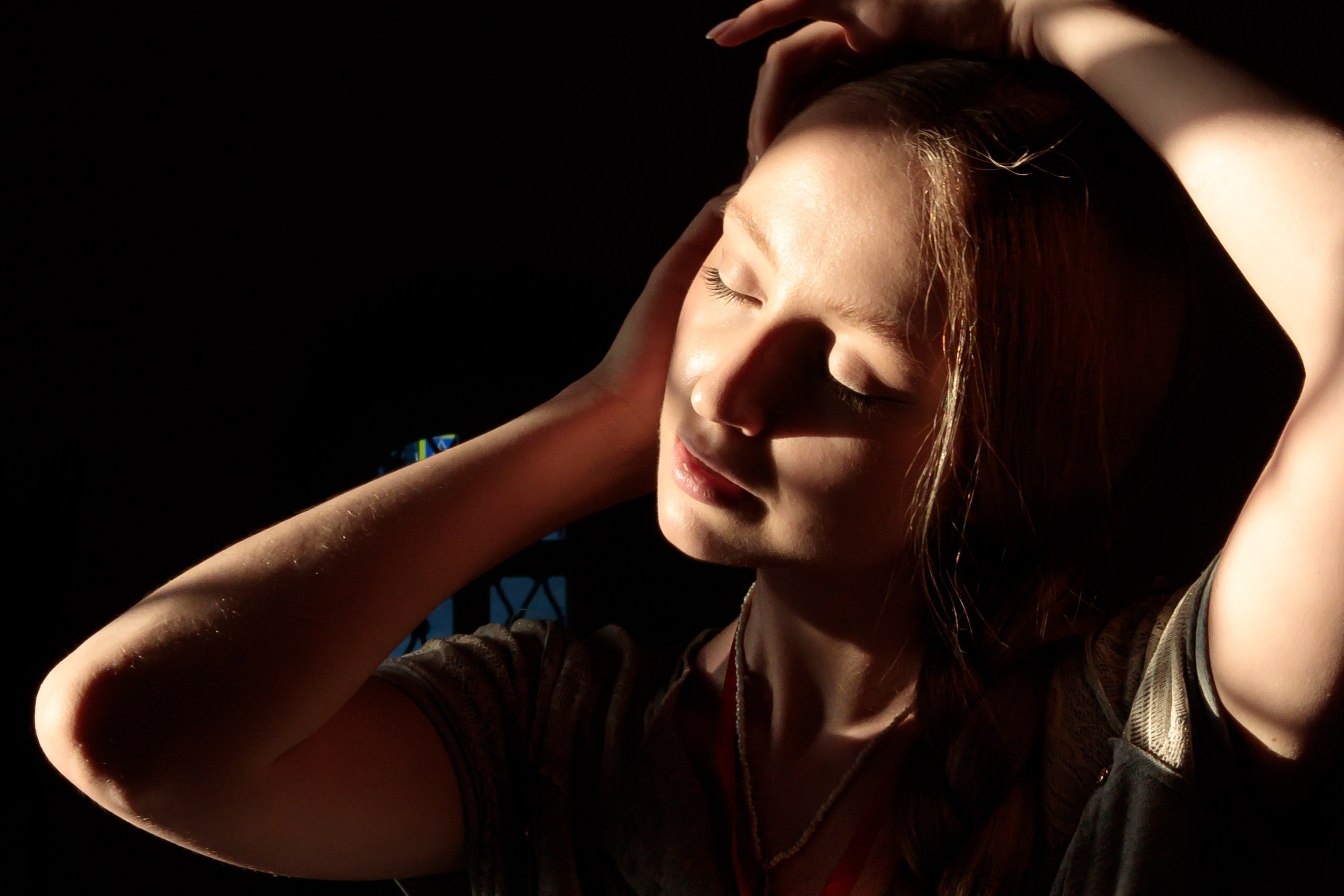 ФОТОГРАФ РАДОСТИ Фотосессия в студии СПб. Портретный фотограф — Юрий Торлопов