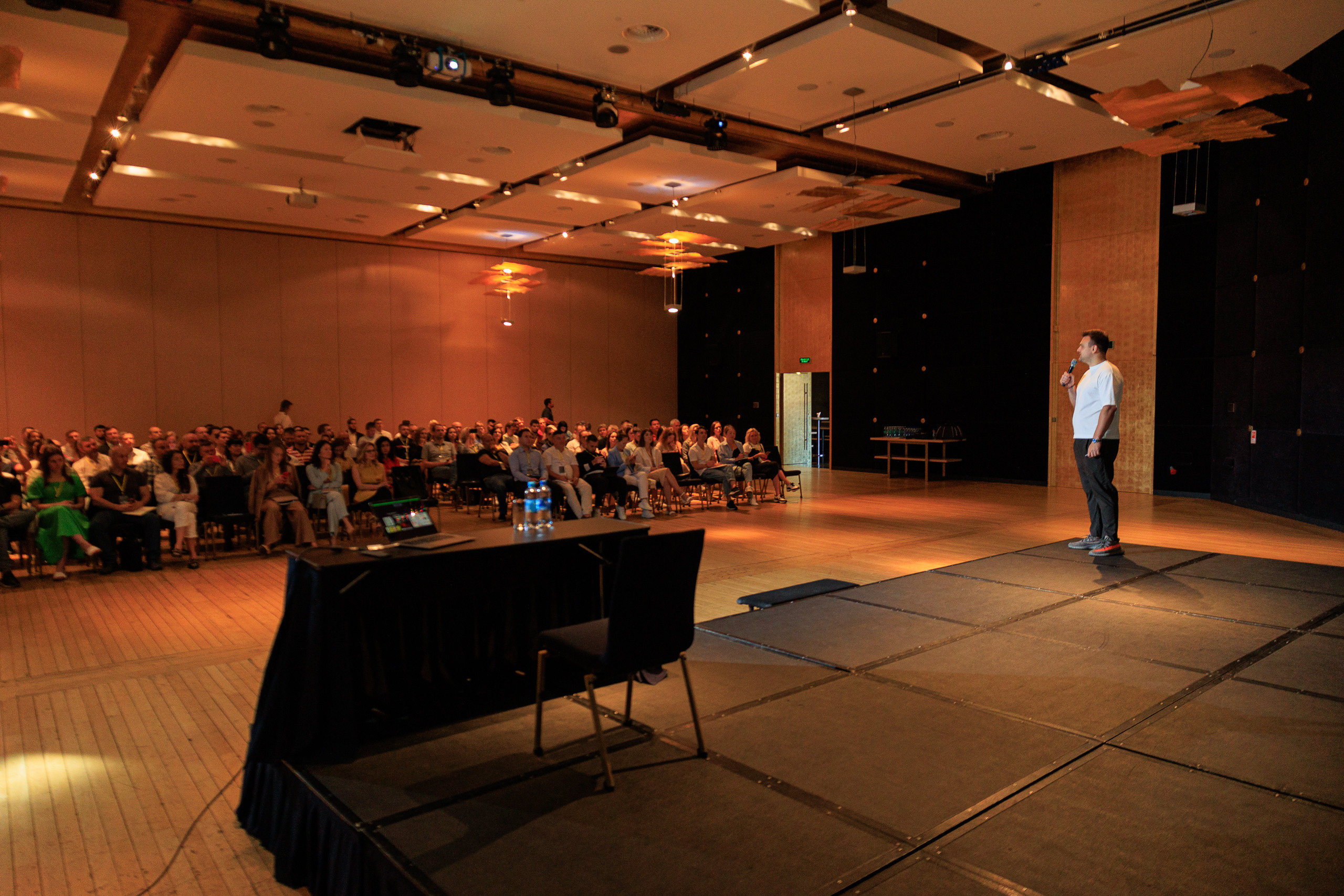 Фотограф на корпоратвиное мероприятие. Контент для бизнеса в Екатеринбурге Полдень Медиа