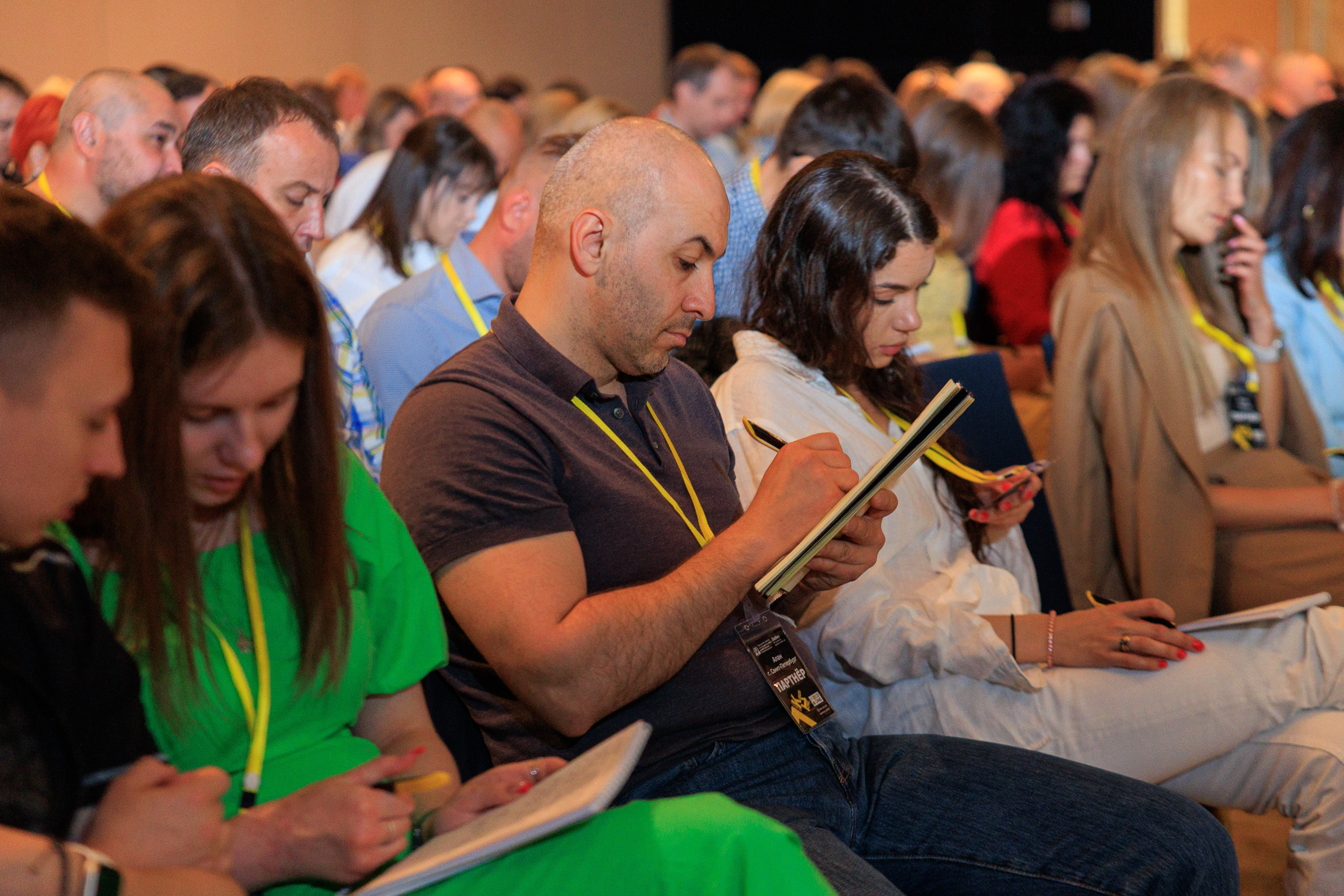 Фотограф на корпоратвиное мероприятие. Контент для бизнеса в Екатеринбурге Полдень Медиа