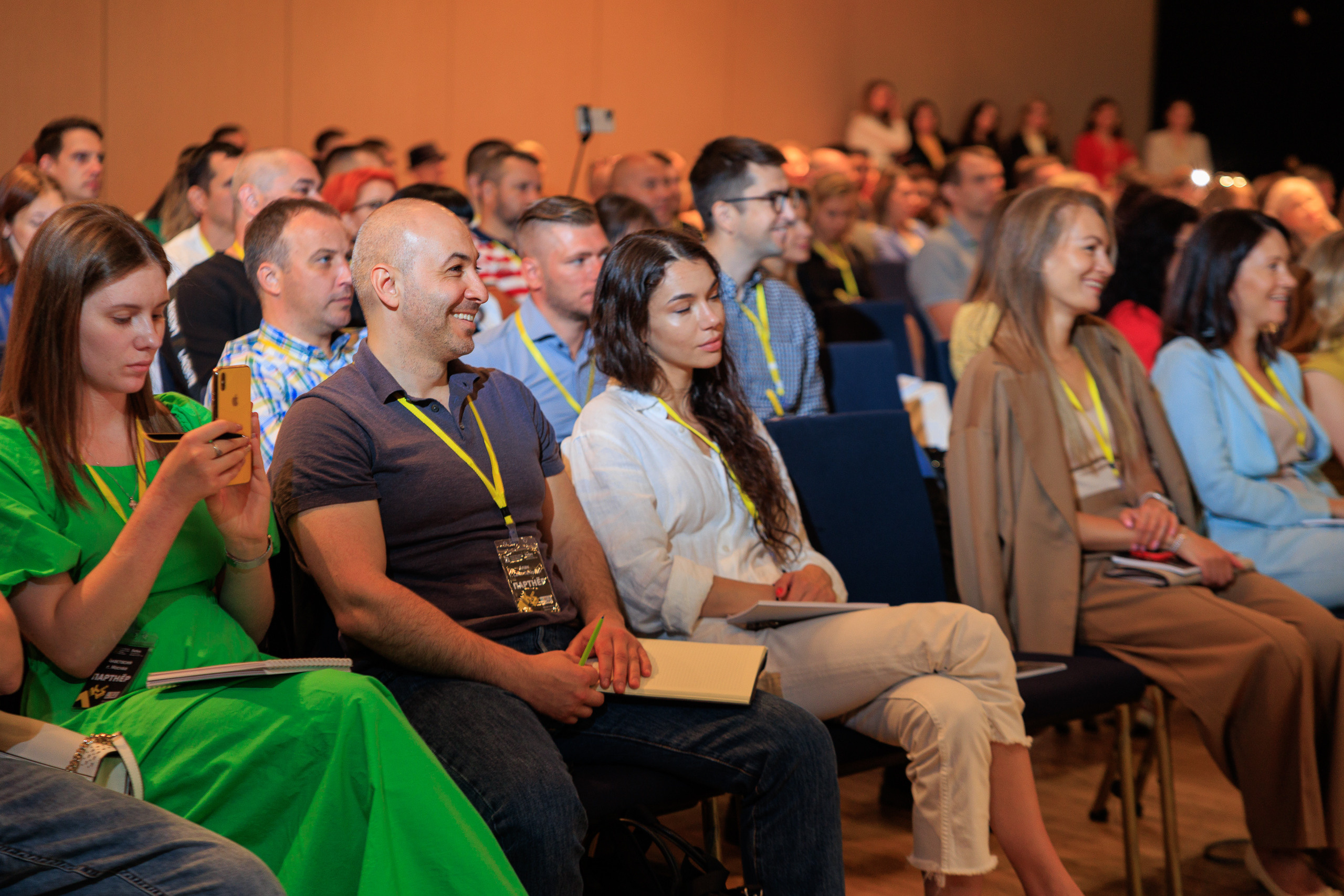 Фотограф на корпоратвиное мероприятие. Контент для бизнеса в Екатеринбурге Полдень Медиа