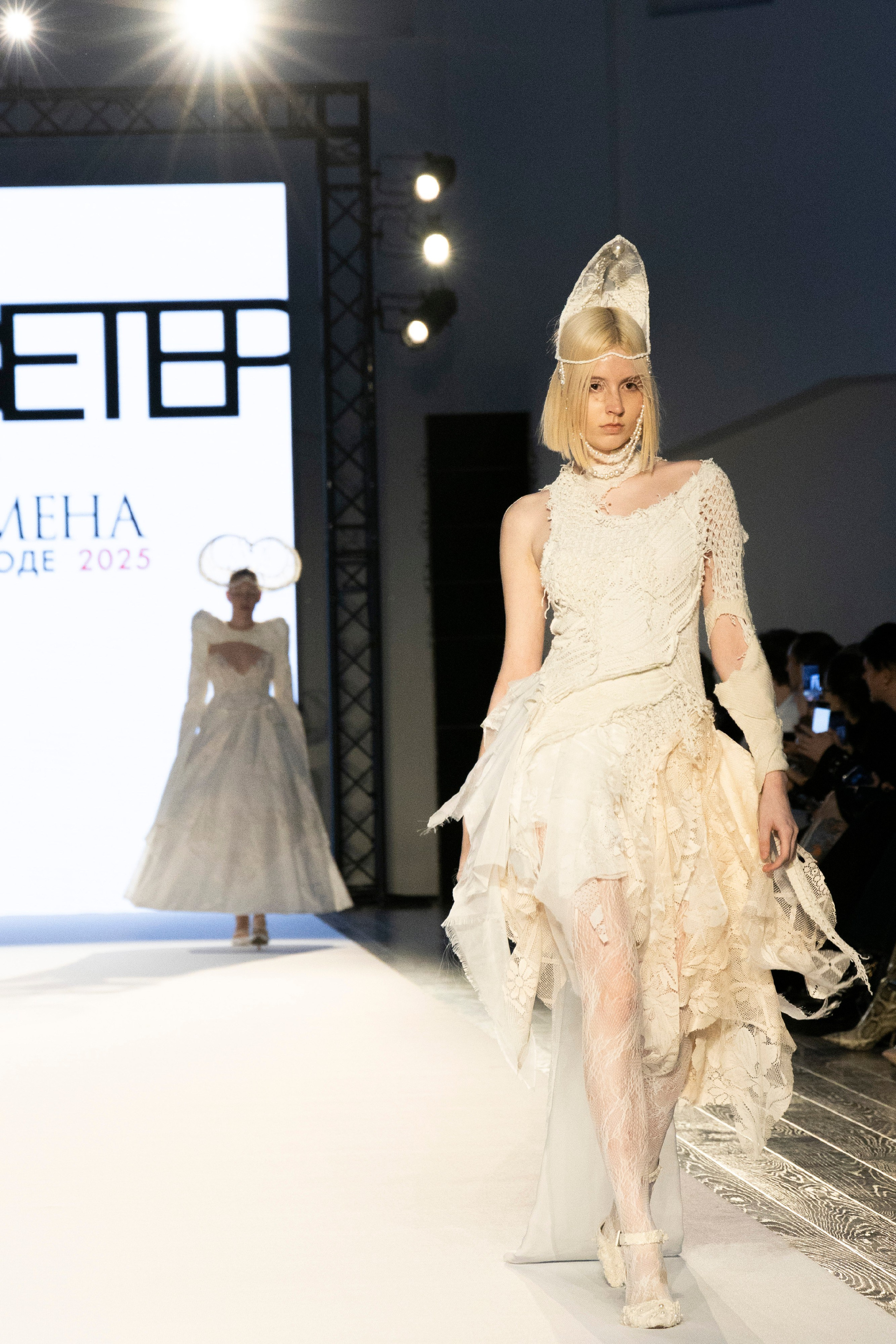 ДЛТ Собака.ru показ победителей конкурса «Новые имена в моде 2025». FOTOFAQ SKOOL г. Санкт-Петербург: очные, дистанционные и онлайн курсы фотографии