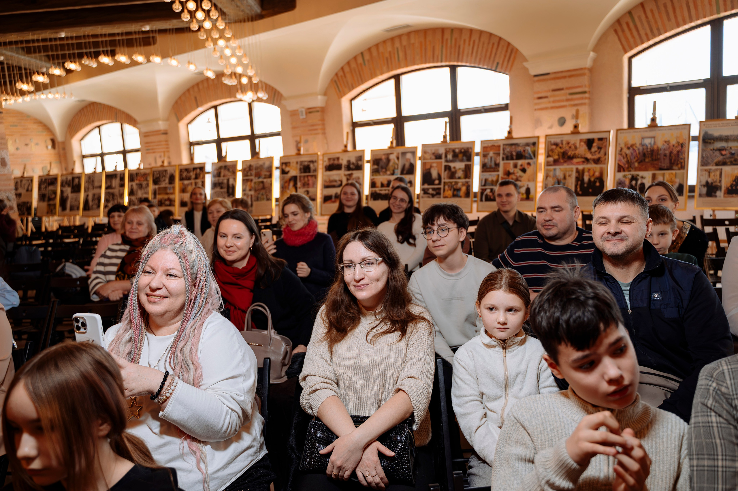 Репортажная съемка, съемка мероприятия, проект factor.by, финалист factor.by, Шамхал Хачатурян, Ибрагим Карасов, фактор бай, фотограф Ольга Шаповалова, съемка фанатов, минск, беларусь