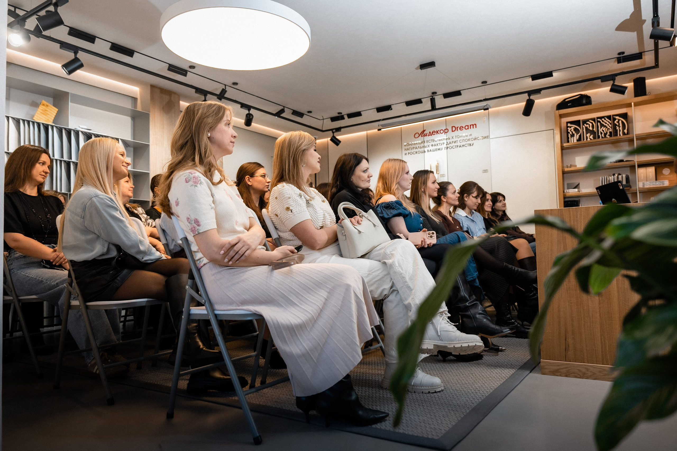 Профессиональная фото и видеосъёмка мероприятий в Воронеже. Фотограф и видеограф Максим Карпов Воронеж