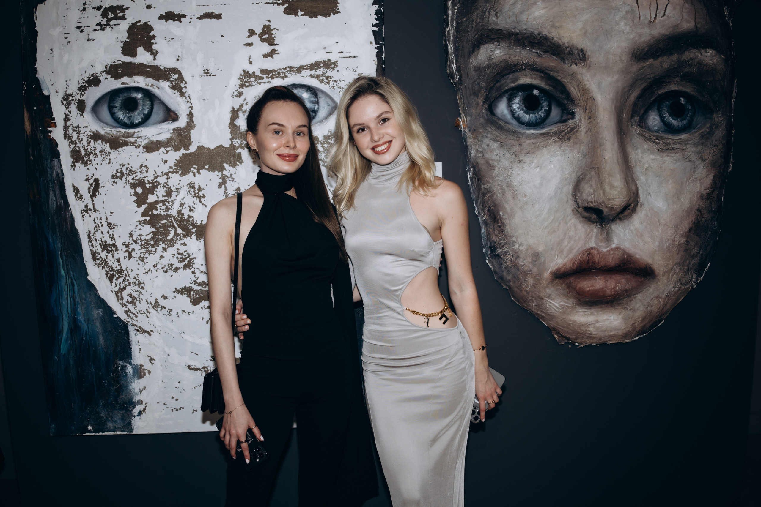 репортаж выставки художницы дарьи санатиной в москве