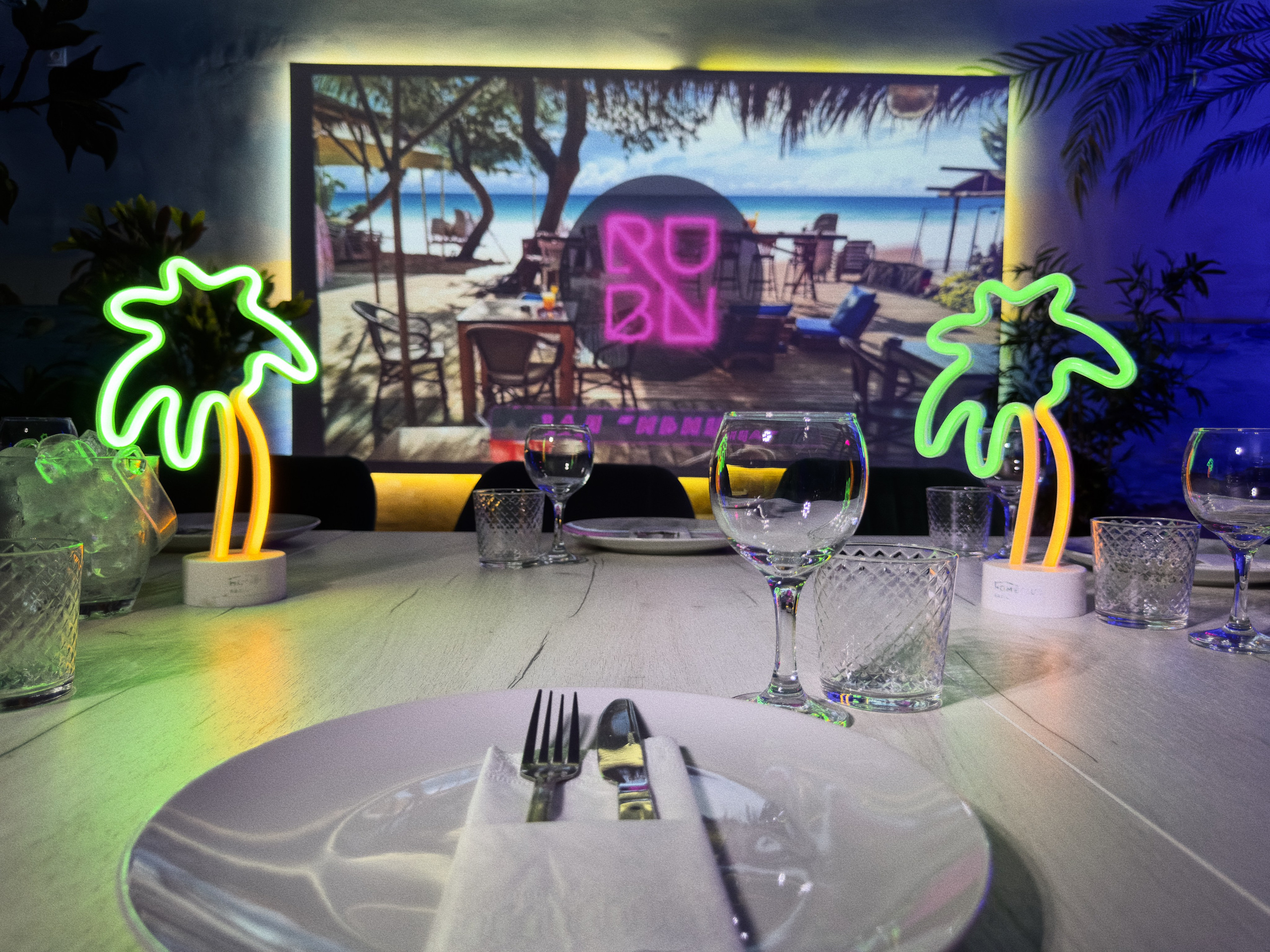 Ибица. Аренда лофта в СПб для мероприятий