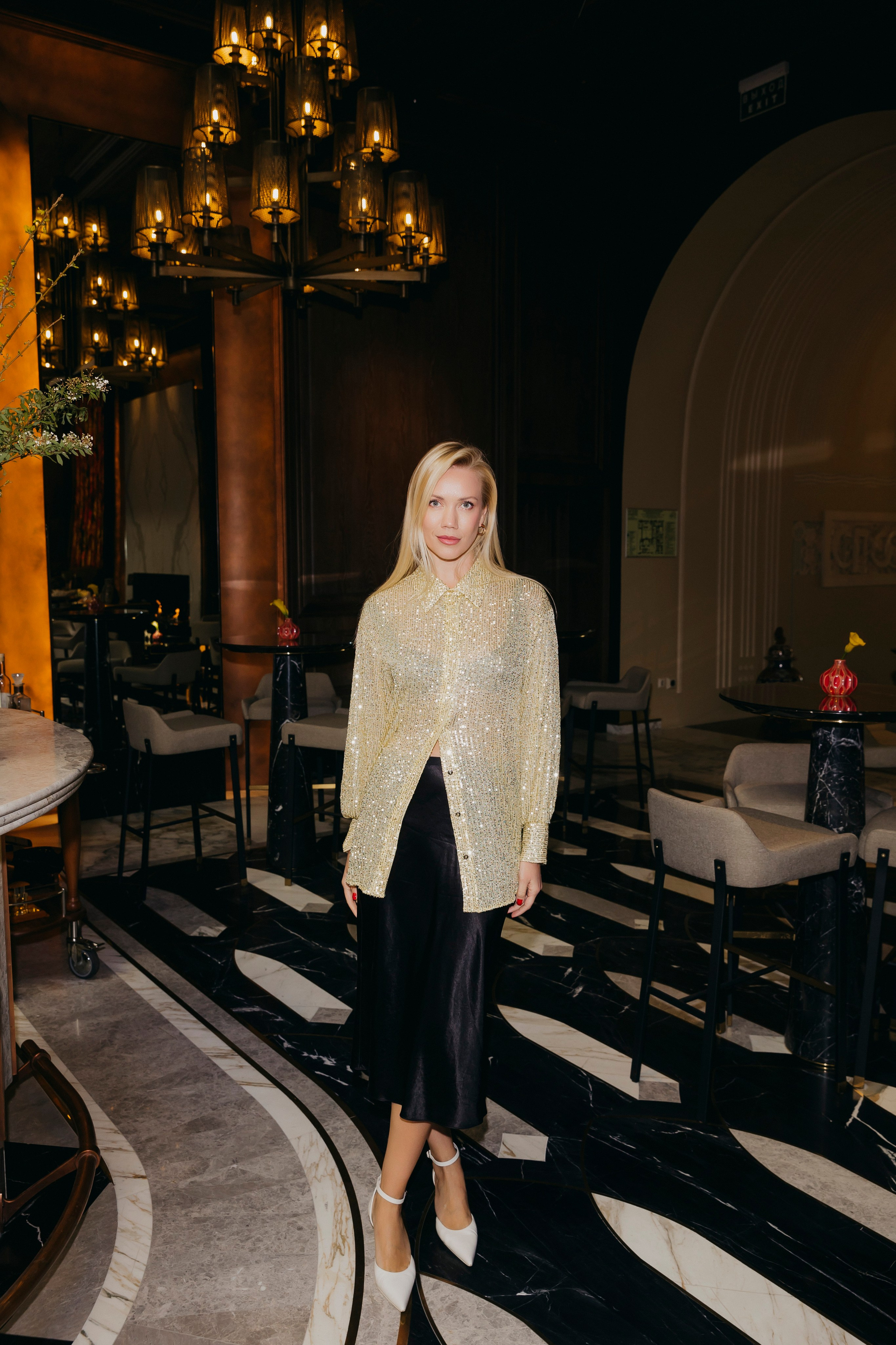 Елена Крыгина на празднике Светлой Пасхи в баре Шаляпин