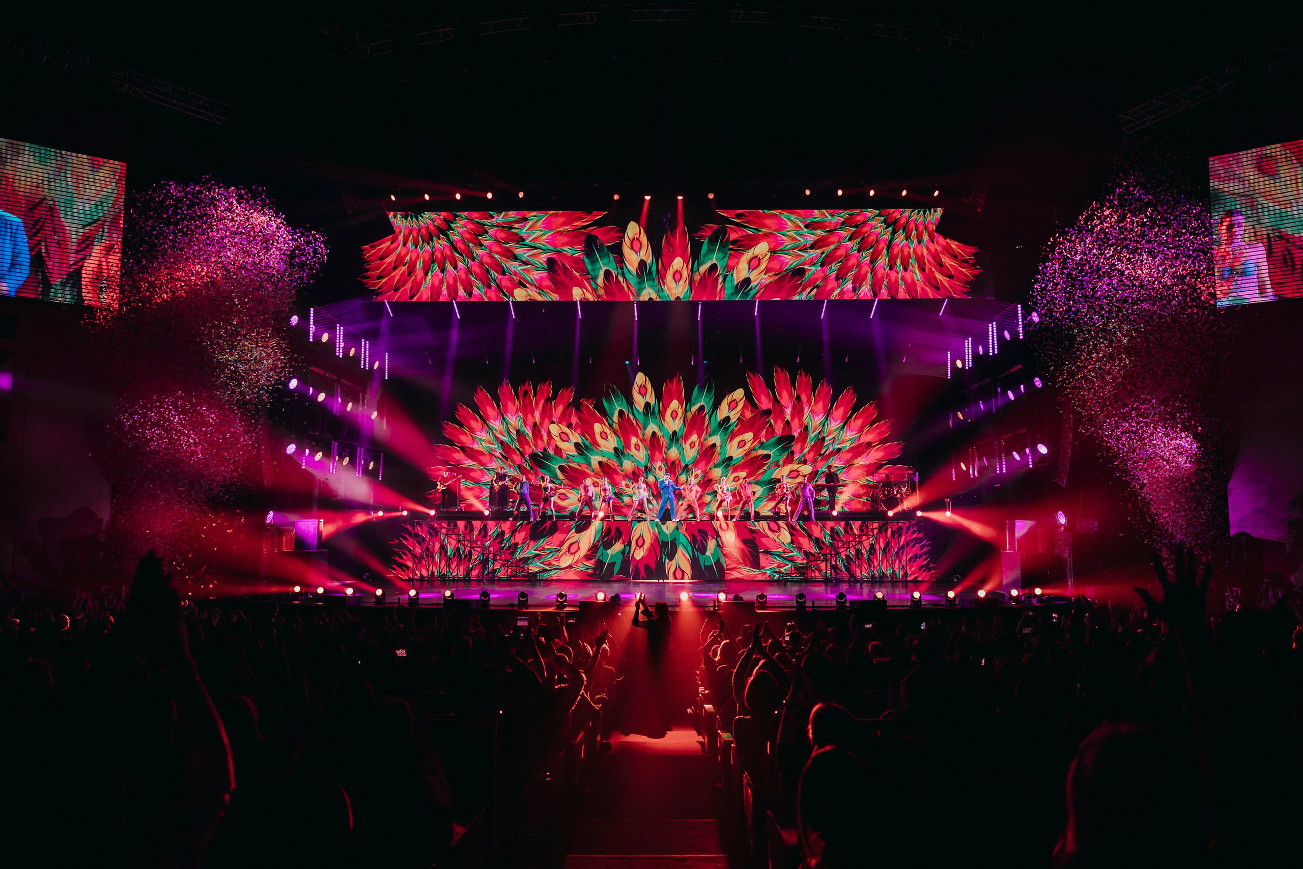 Сергей Лазарев: «Я не боюсь», Crocus City Hall. «Птичка на проводе»: информационный портал в Москве