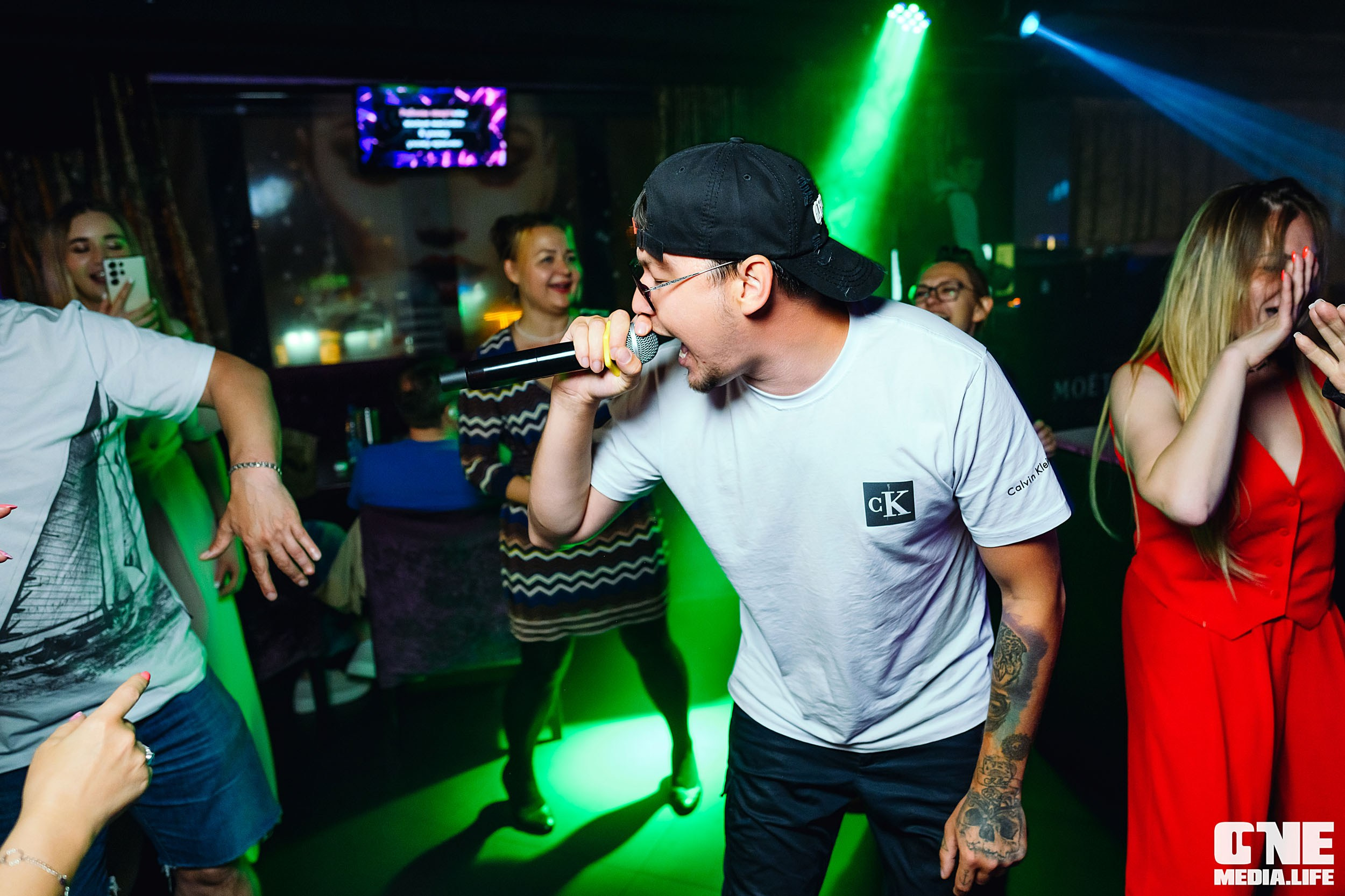 Фоторепортаж из караоке-клуба Эйфория. One Media Life: фоторепортажи, фотоотчеты с мероприятий и заведений