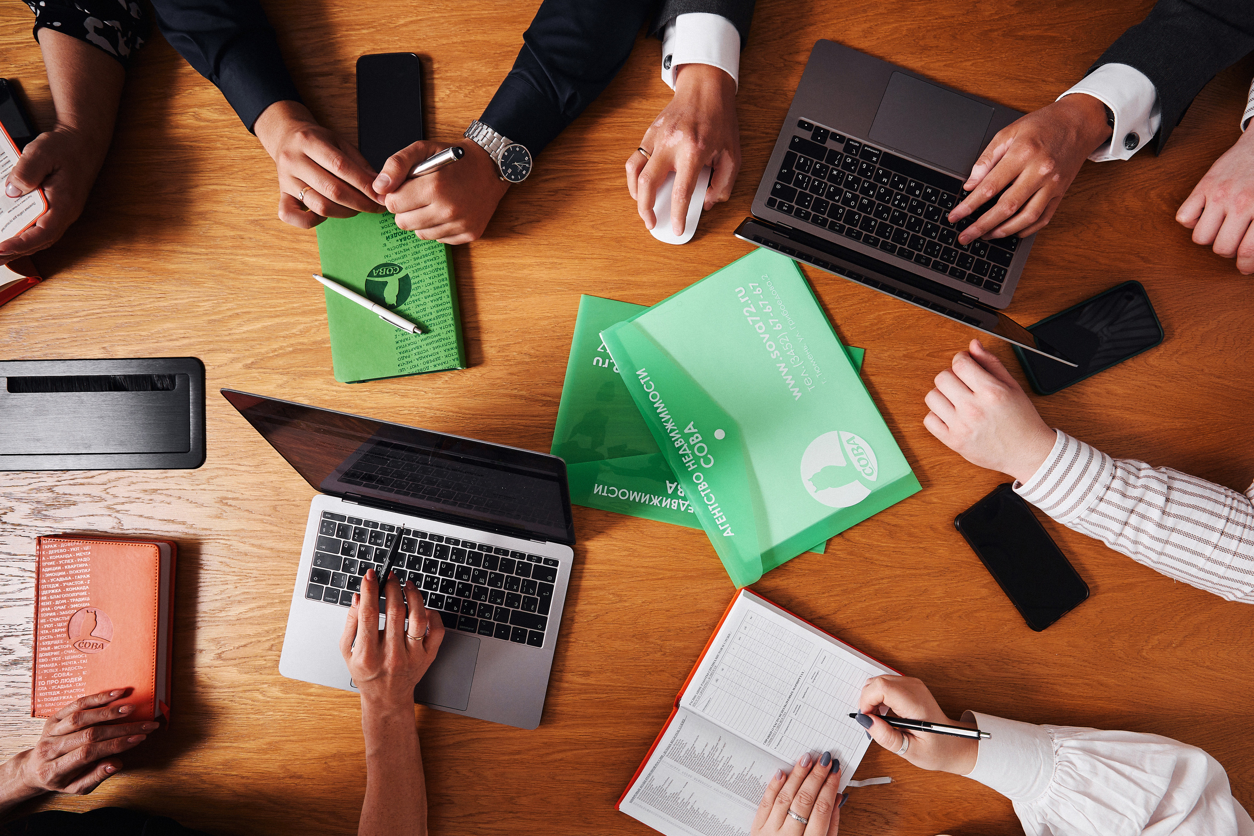 Деловой бизнес портрет. Бизнес портрет Аэросъемка Интерьерная съемка Тюмень