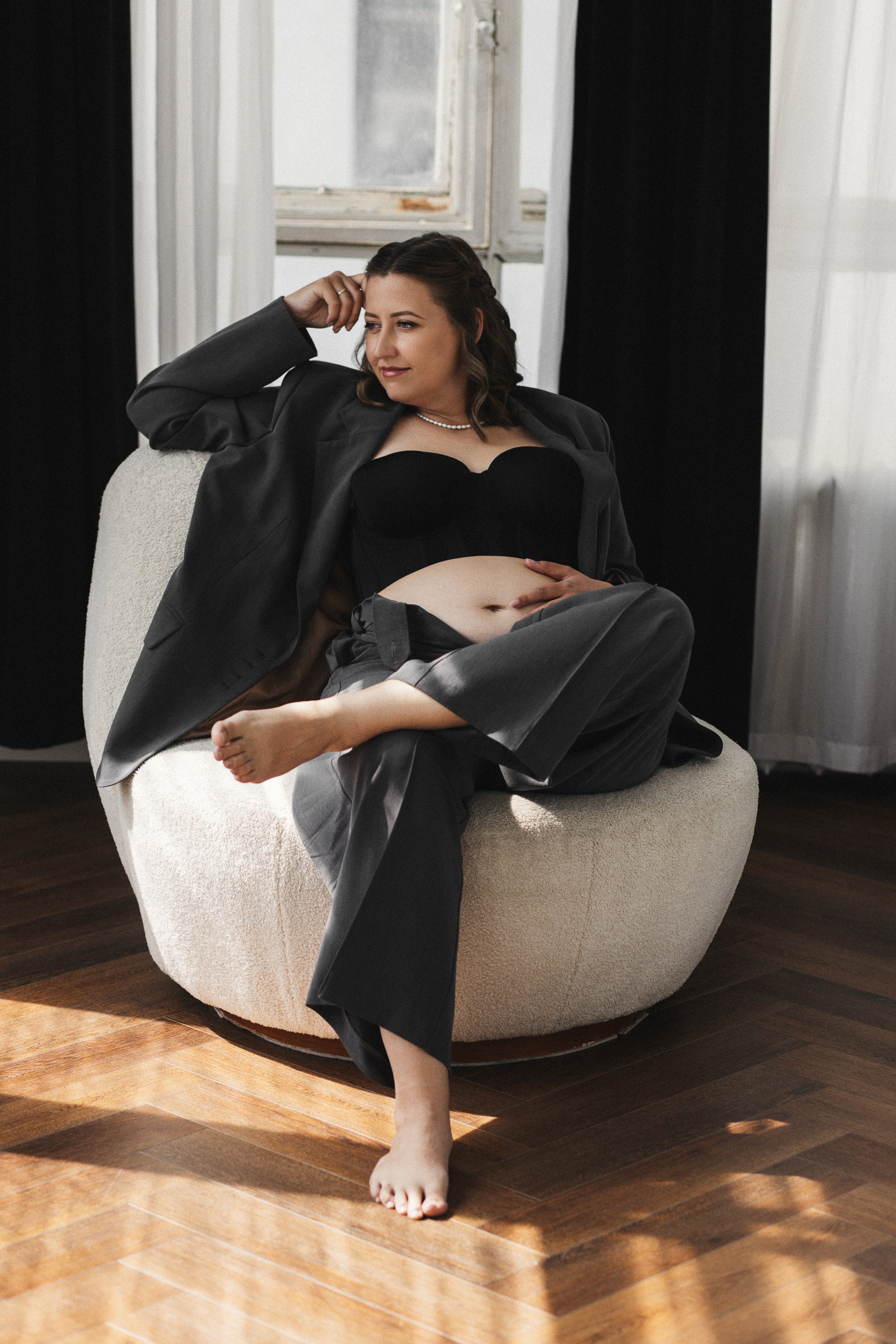 Беременная фотосессия в студии. Портретный и семейный фотограф в Москве Мария Рослякова