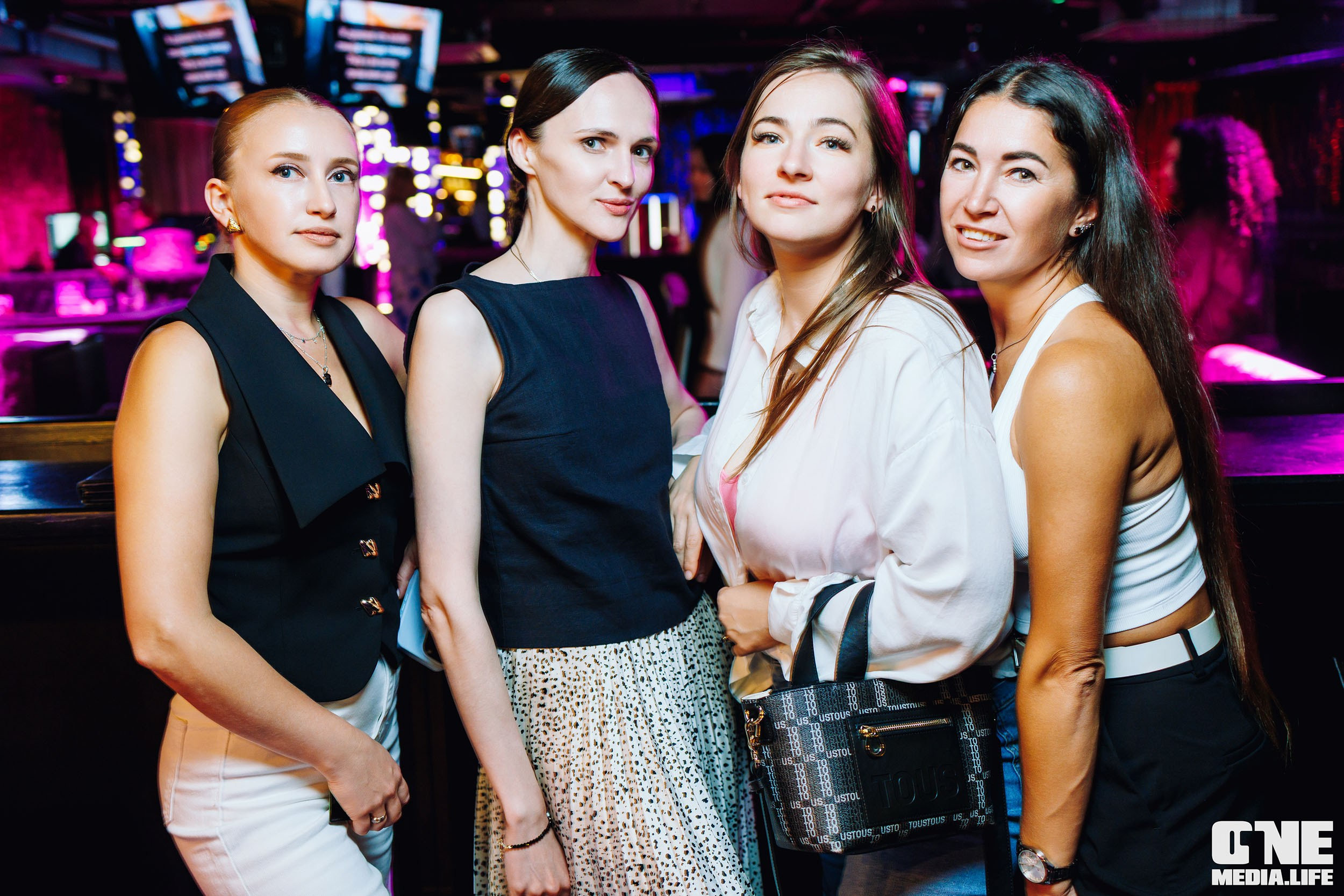 Фоторепортаж из караоке-клуба Эйфория. One Media Life: фоторепортажи, фотоотчеты с мероприятий и заведений