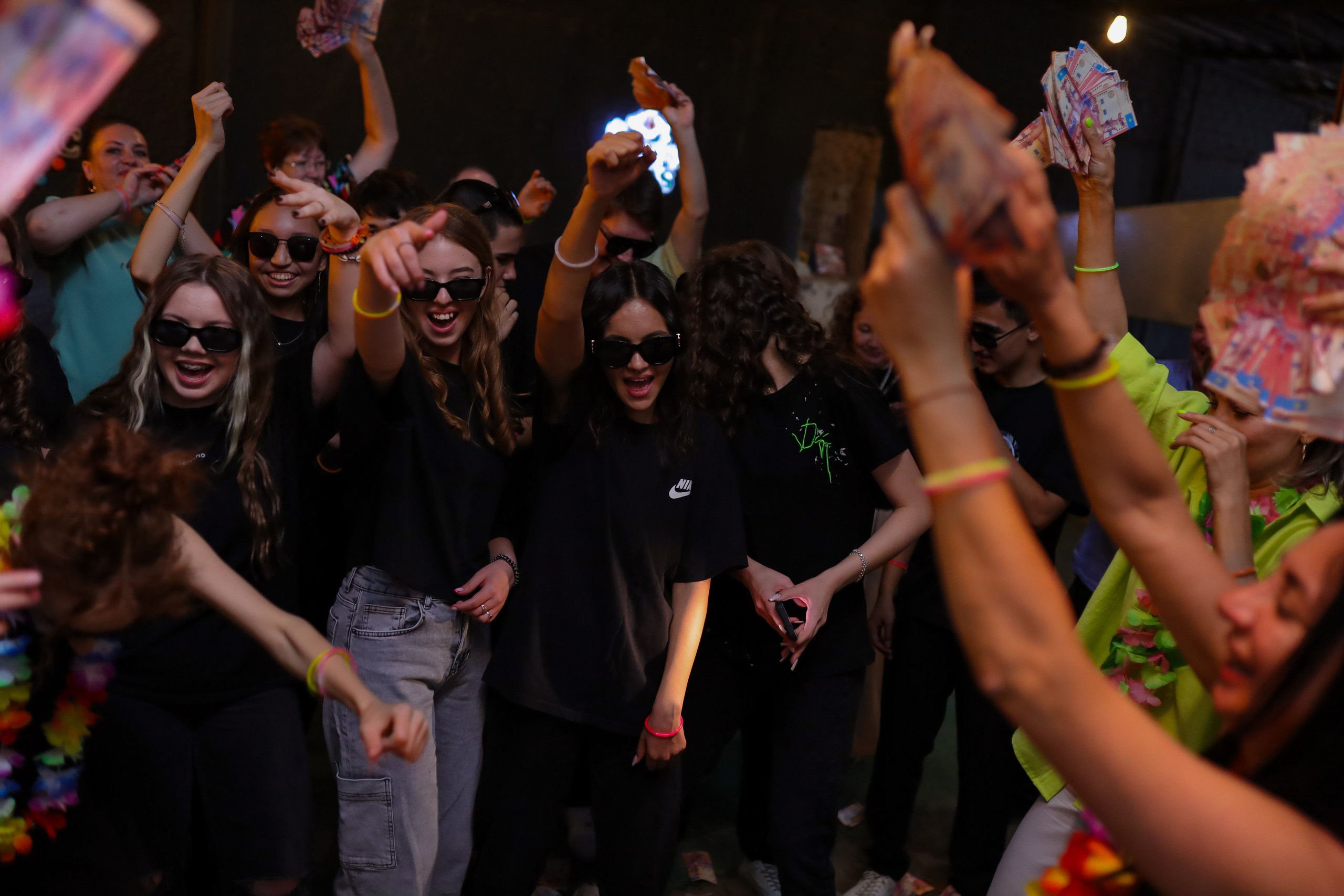 Выпускники. Фотограф в Жезказгане. Графический дизайнер