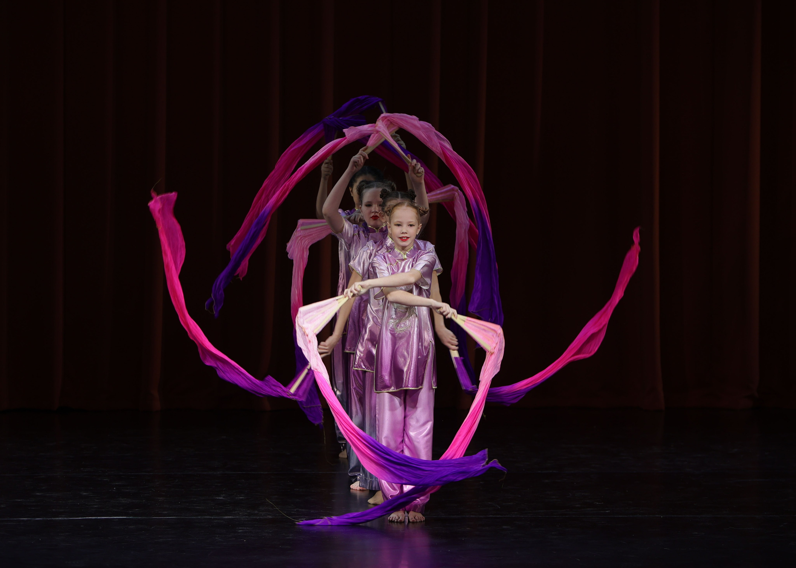 Фестиваль хореографического искусства «КУБОК ЛЕГЕНДЫ — 2025». Выпускные альбомы и школьный фотограф в Подольске, Троицке, Щербинке, Москве и Московской области