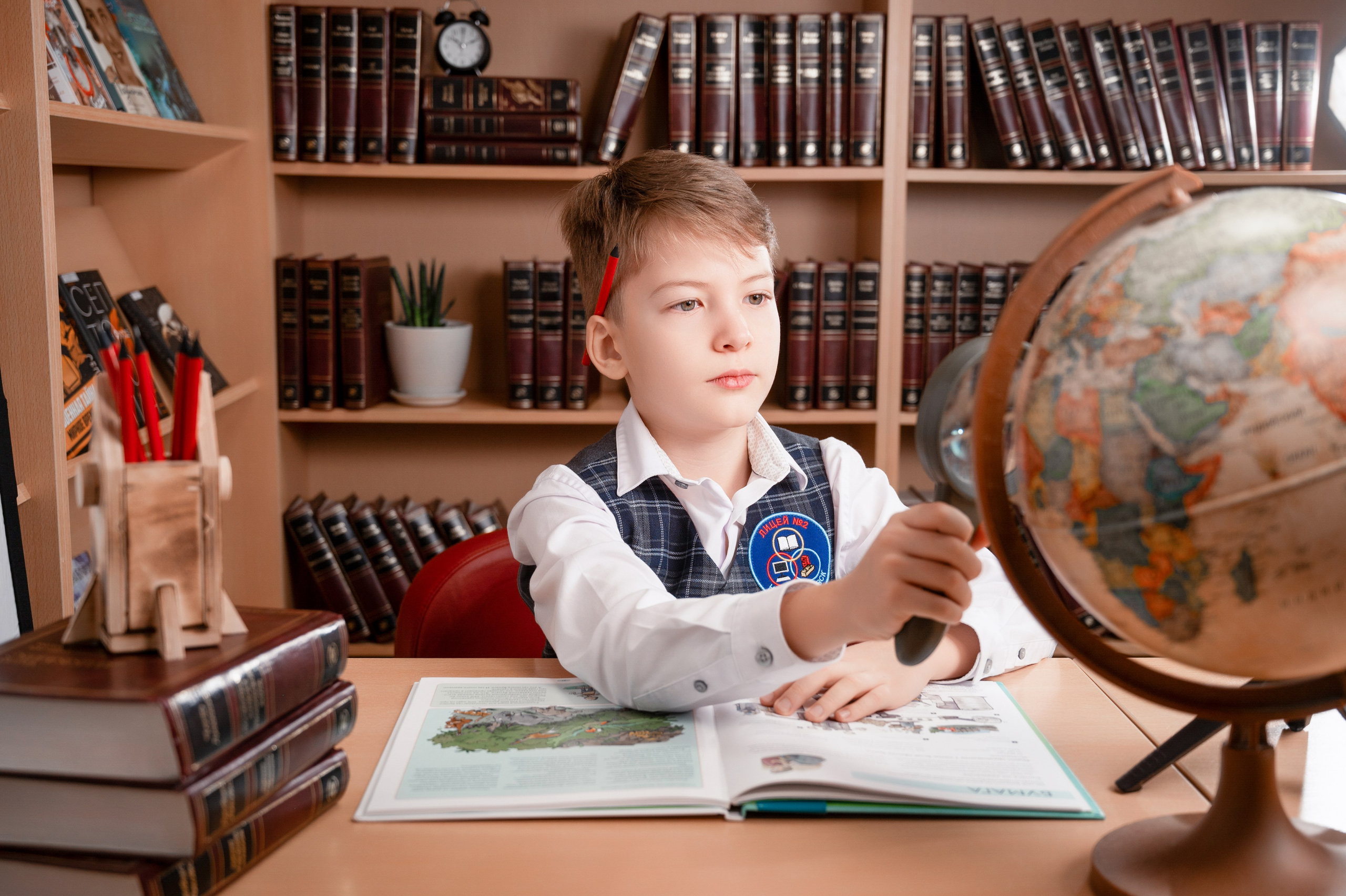 Школьные фото младших классов Нижневартовск | Портфолио фотографа. AR-t студия «Альбом+», г. Нижневартовск