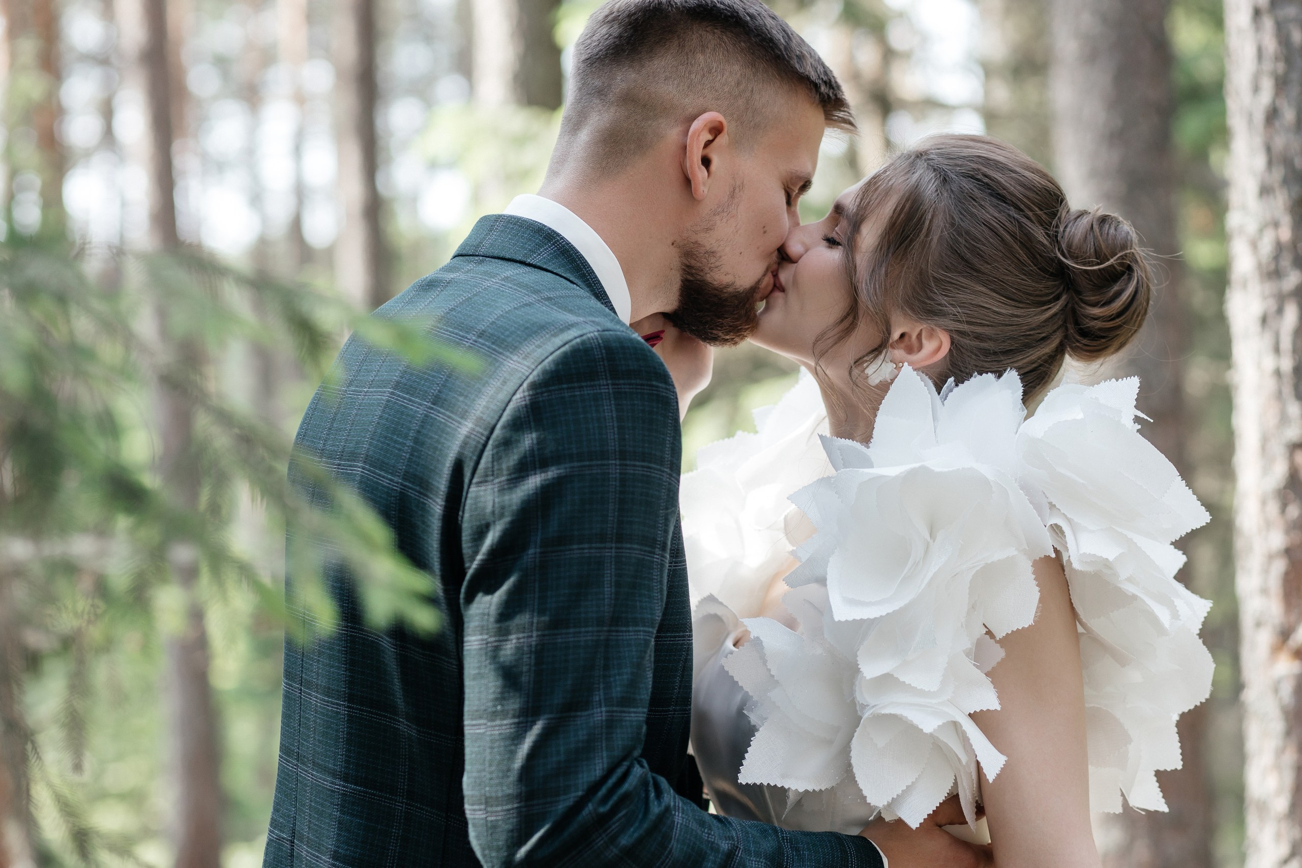 А & Ю | Камерная свадьба под открытым небом. Свадебный фотограф Настя Шелл г. Череповец