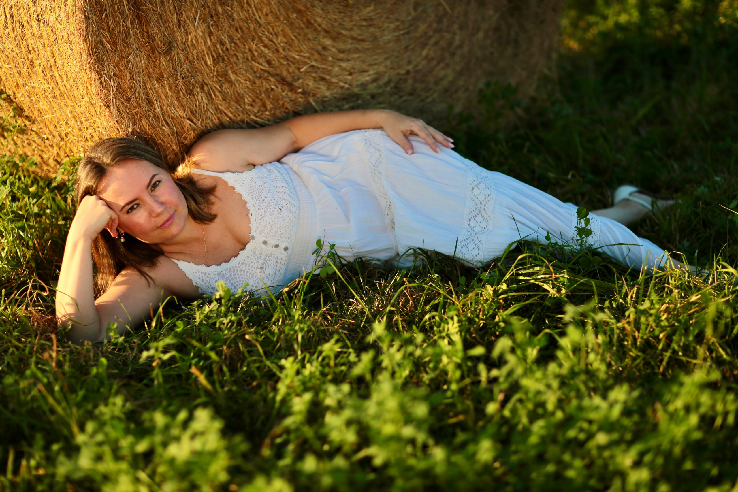 В стогах…. Свадебный и семейный фотограф-Королева Натали/Раменское-Жуковский-Москва/тел.+7 (985) 153-75-43