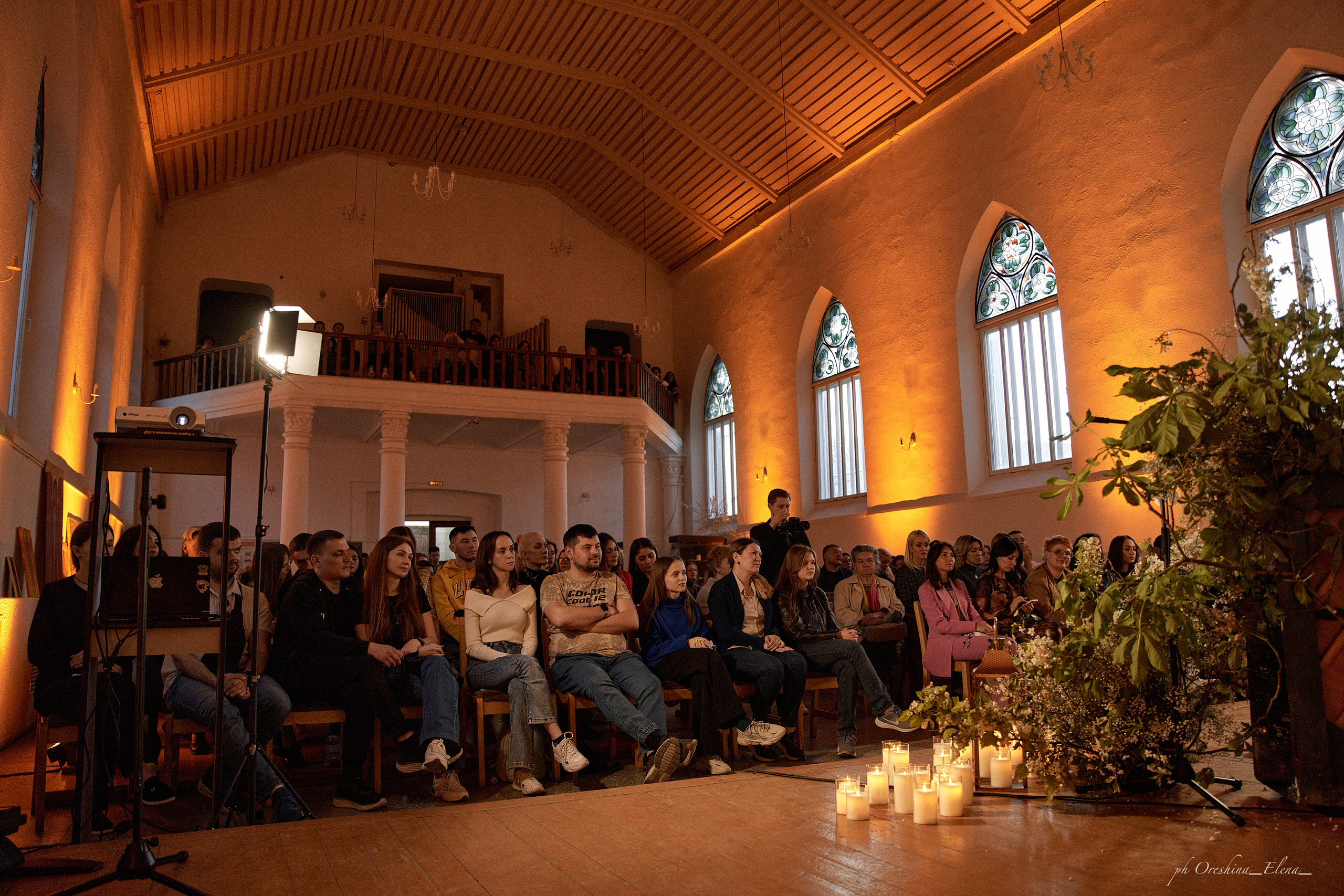 Концерт Дениса Стельмаха. Ульяновск, Евангелическо-Лютеранская церковь Св.Марии. Свадебный и семейный фотограф в Ульяновске Орешина Елена