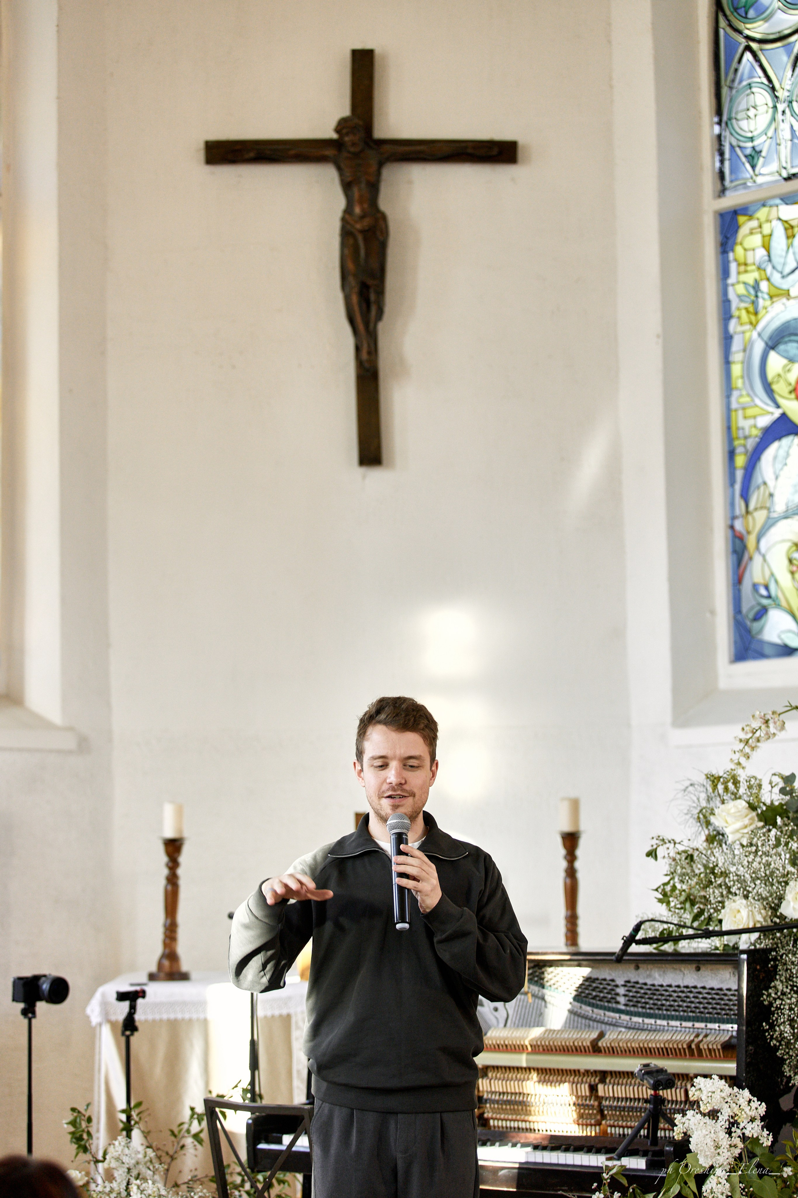 Концерт Дениса Стельмаха. Ульяновск, Евангелическо-Лютеранская церковь Св.Марии. Свадебный и семейный фотограф в Ульяновске Орешина Елена