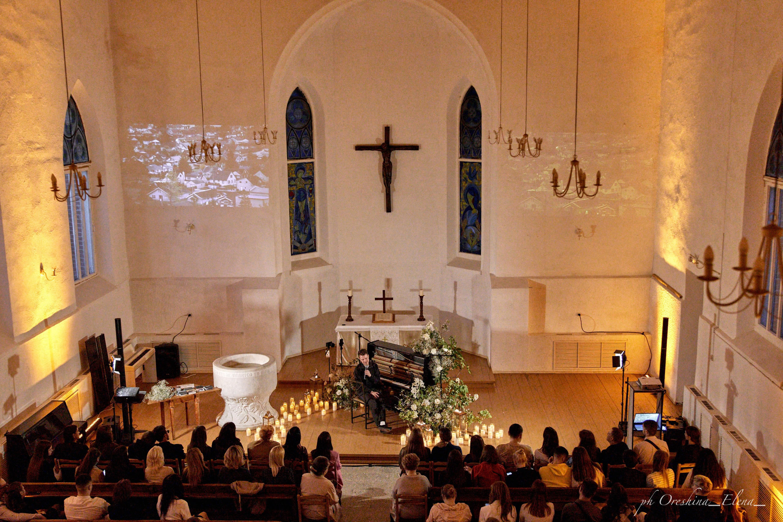Концерт Дениса Стельмаха. Ульяновск, Евангелическо-Лютеранская церковь Св.Марии. Свадебный и семейный фотограф в Ульяновске Орешина Елена