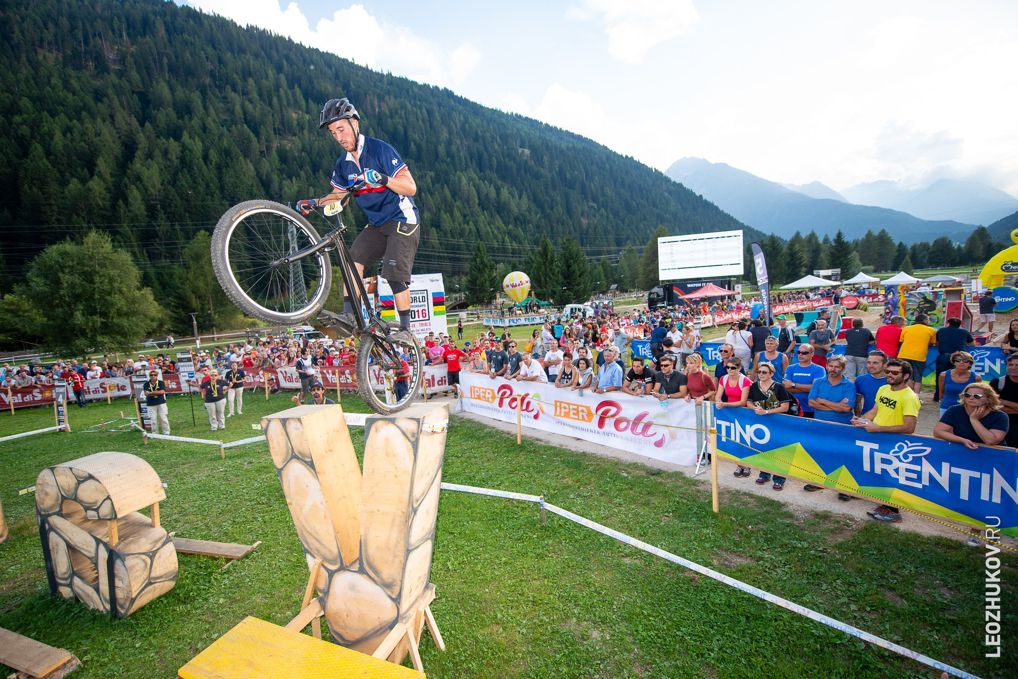 UCI Trials World Championships 2016 — finals. Sports photographer Leonid Zhukov