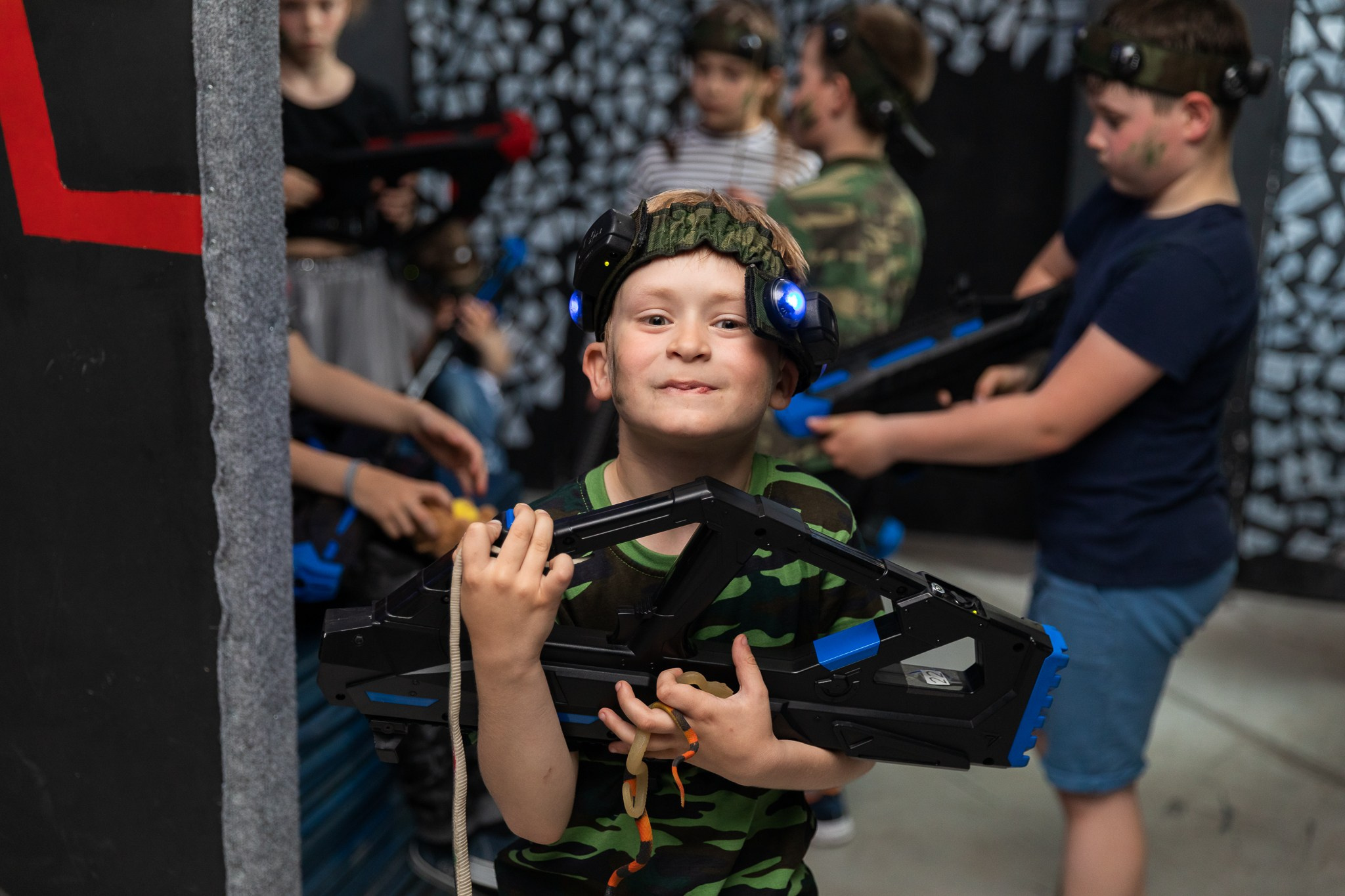 Платону 8 лет, лазертаг Zаряд. Фотограф Татьяна Генева