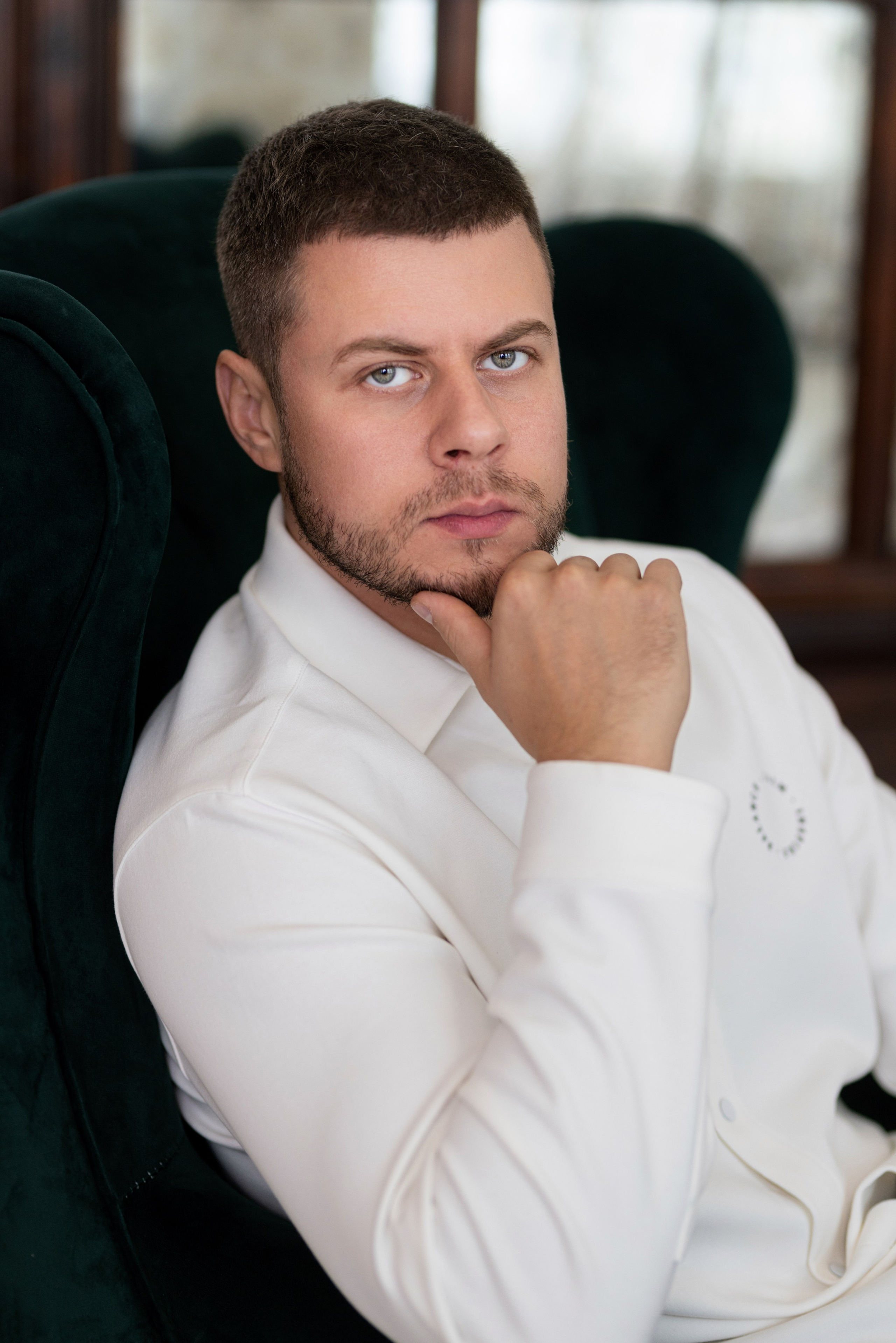 Семейная съемка для Яны и Дани в интерьере. Дмитрий Шульгин, портретный фотограф в Воронеже