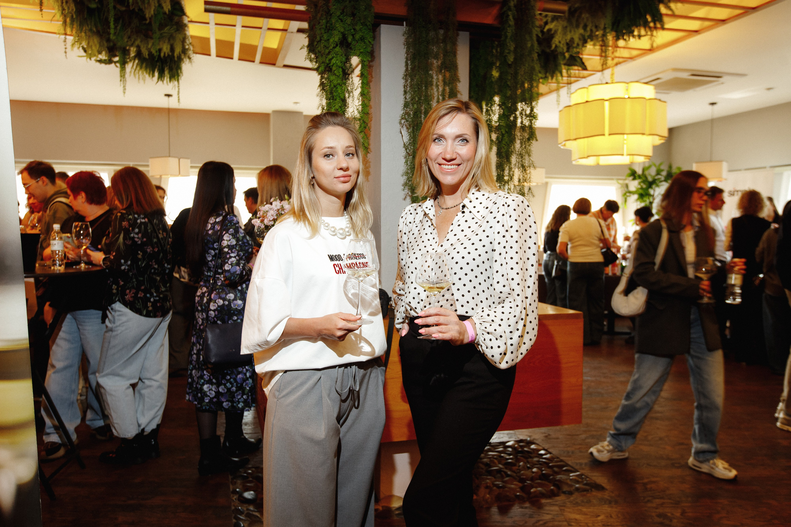 ФЕСТИВАЛЬ ИГРИСТЫХ ВИН. СВОИ. ФОТООТЧЕТЫ-СОБЫТИЯ-МЕСТА