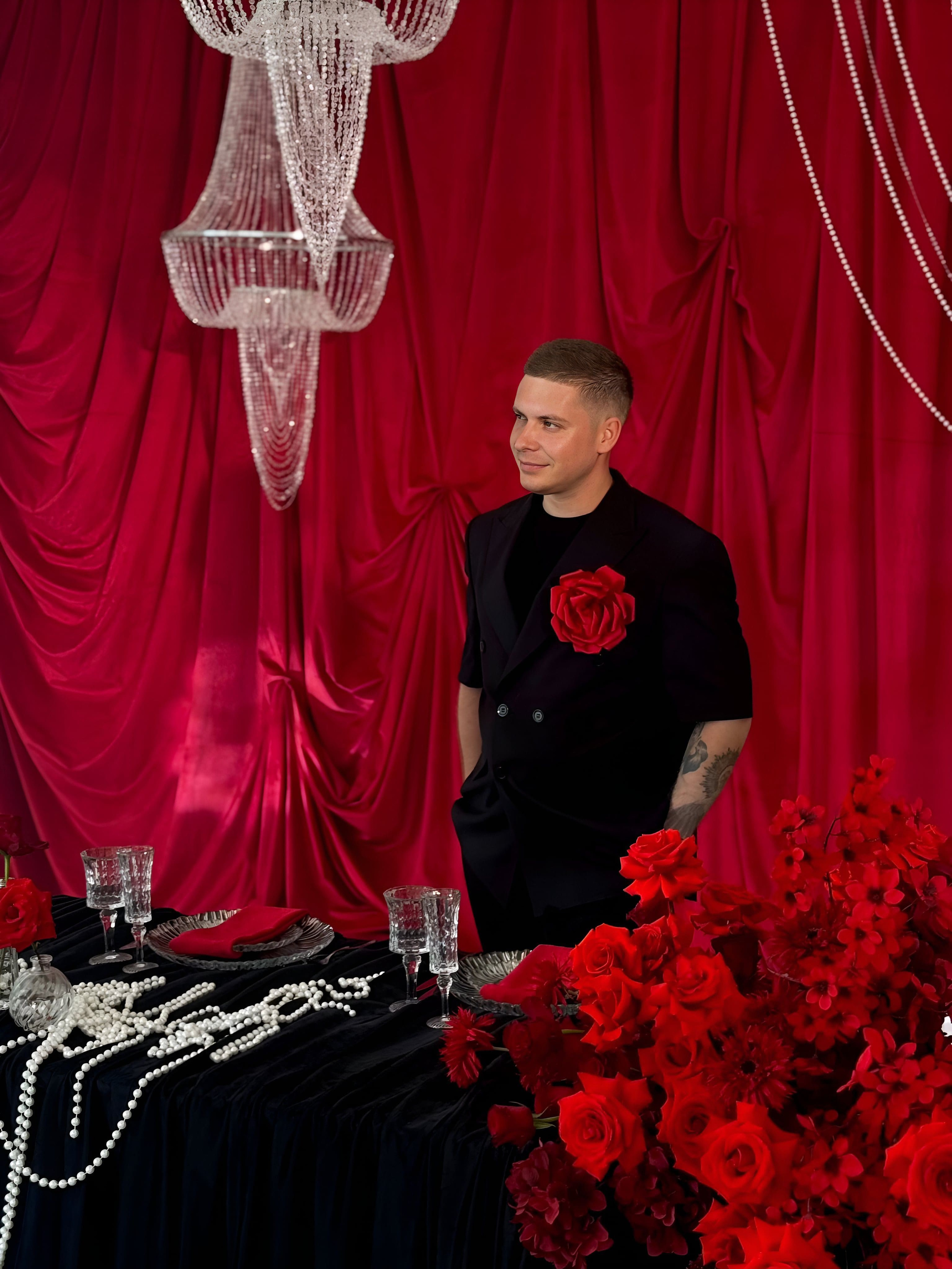 Ведущий Ризаев. Подрядчики и друзья сети свадебных площадок House for wedding