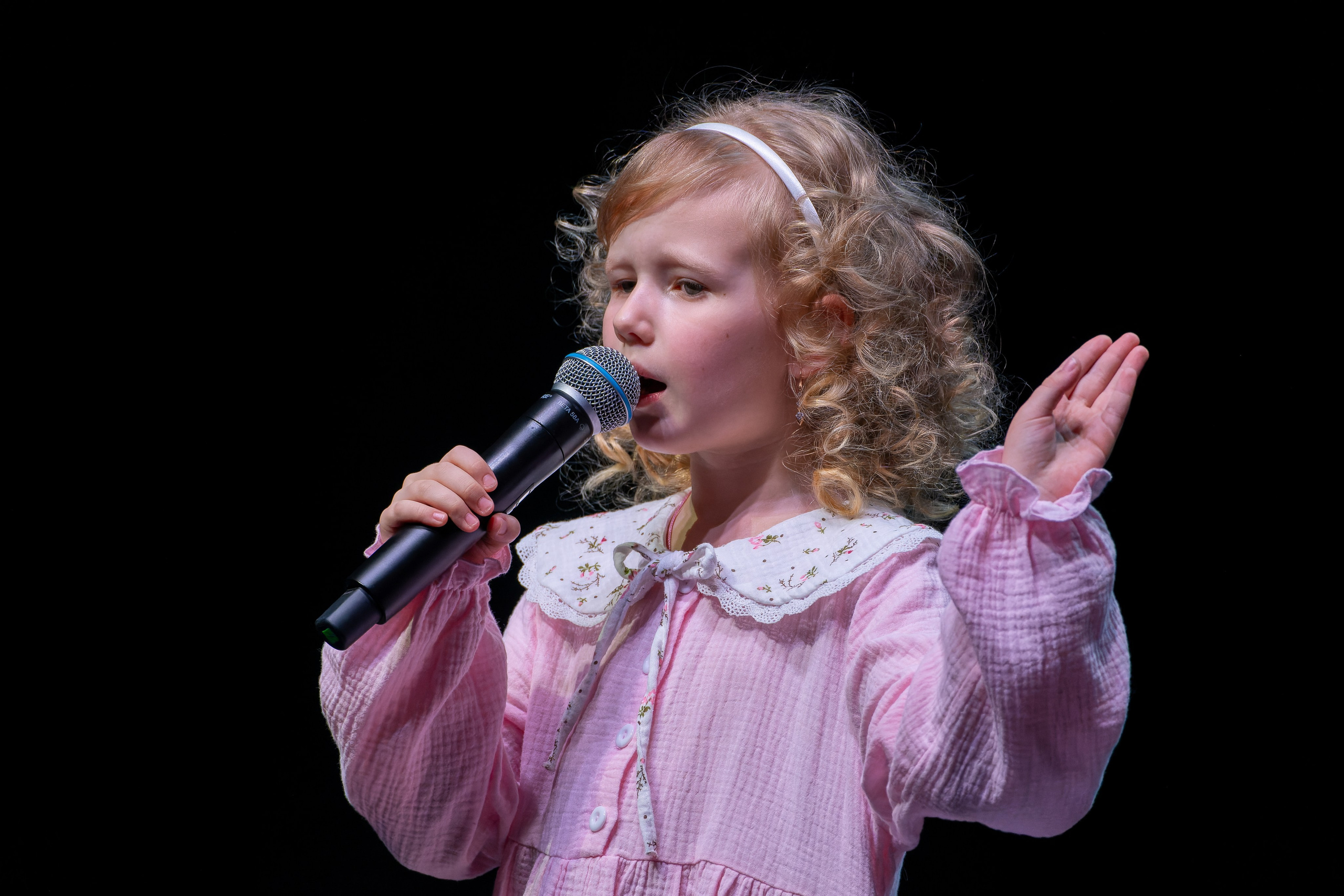 Фотосъёмка на гала-концерт, конкурсы, выступления, отчётные концерты и эвент-мероприятия. «Студия DRONAVT`s» — видеосъёмка и фотография г. Москва