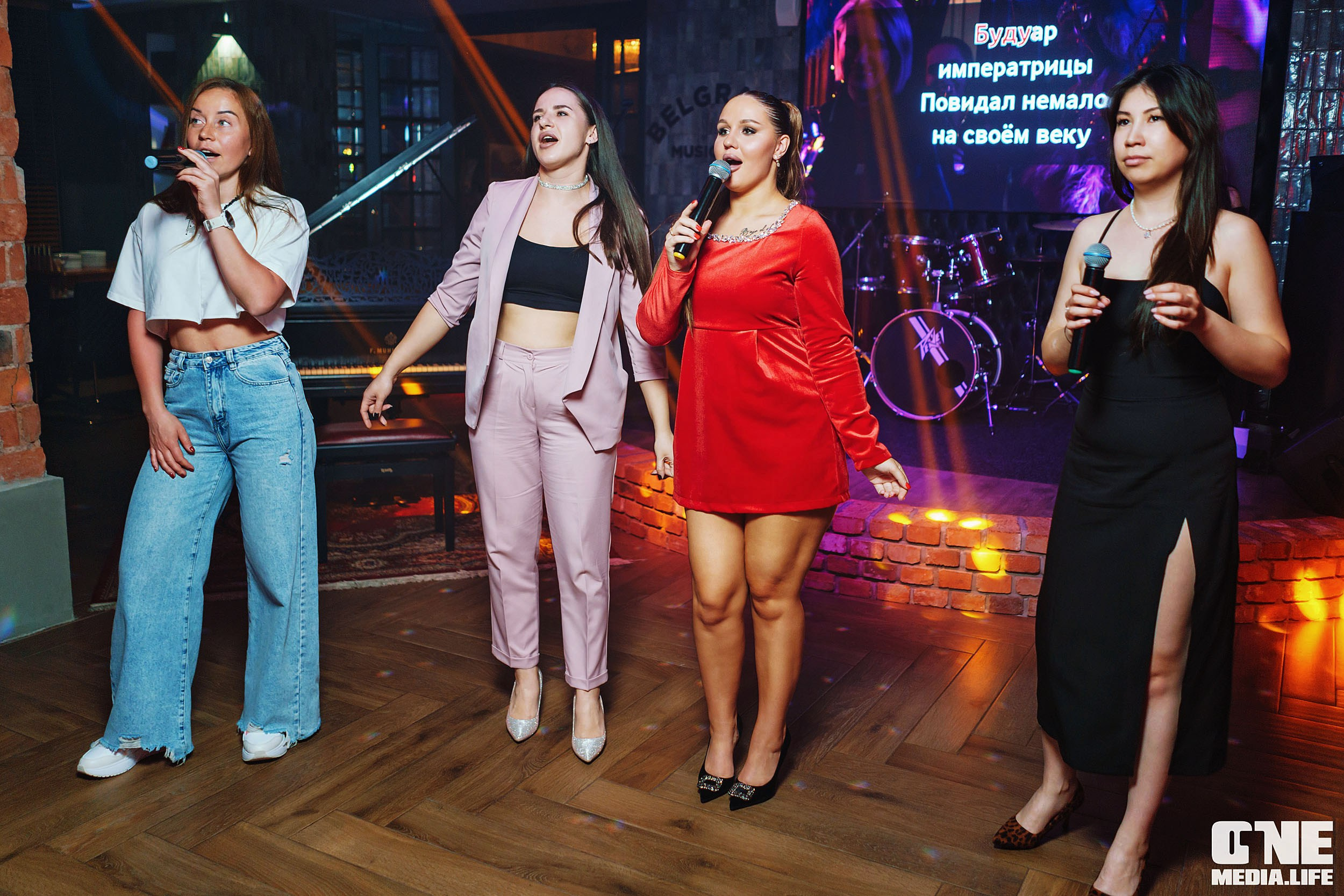 Фоторепортаж из караоке-клуба Белгравия. One Media Life: фоторепортажи, фотоотчеты с мероприятий и заведений