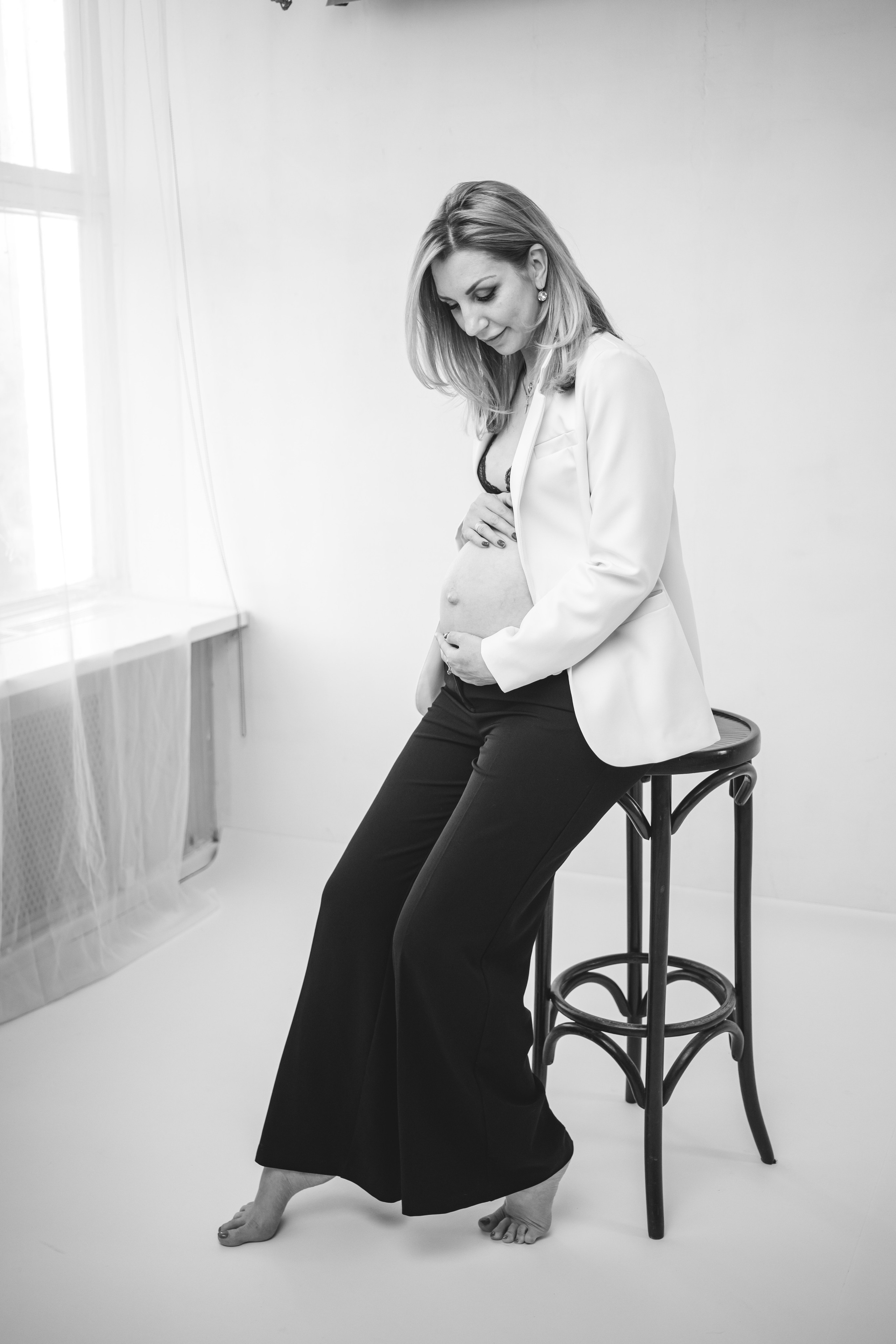 Фотосессия беременности в студии в Петергофе