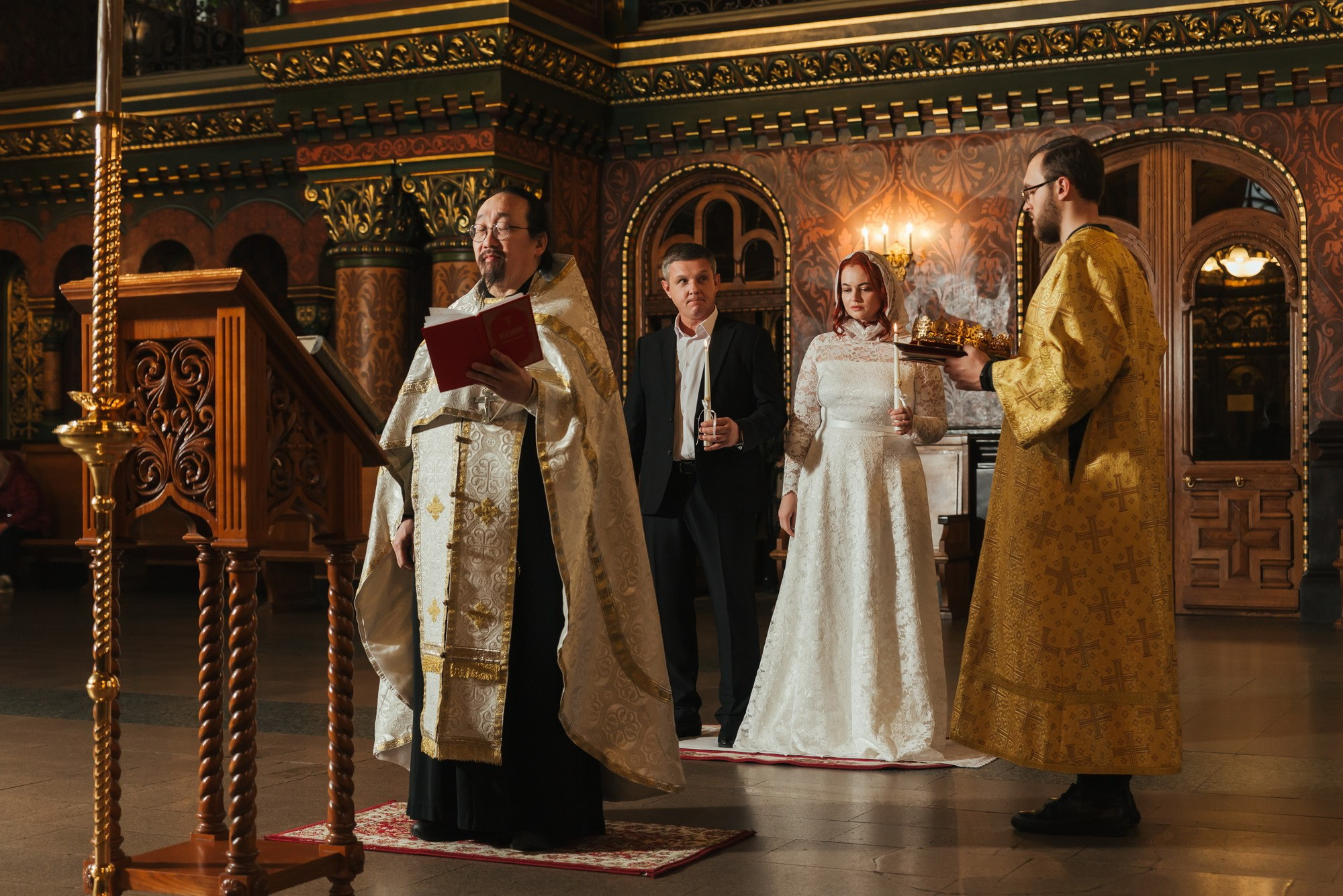 Венчание Церковь Успения Пресвятой Богородицы СПб. Фотограф крещение венчание в Петербурге! Помогает подобрать храм и посоветовал душевного батюшку в СПб