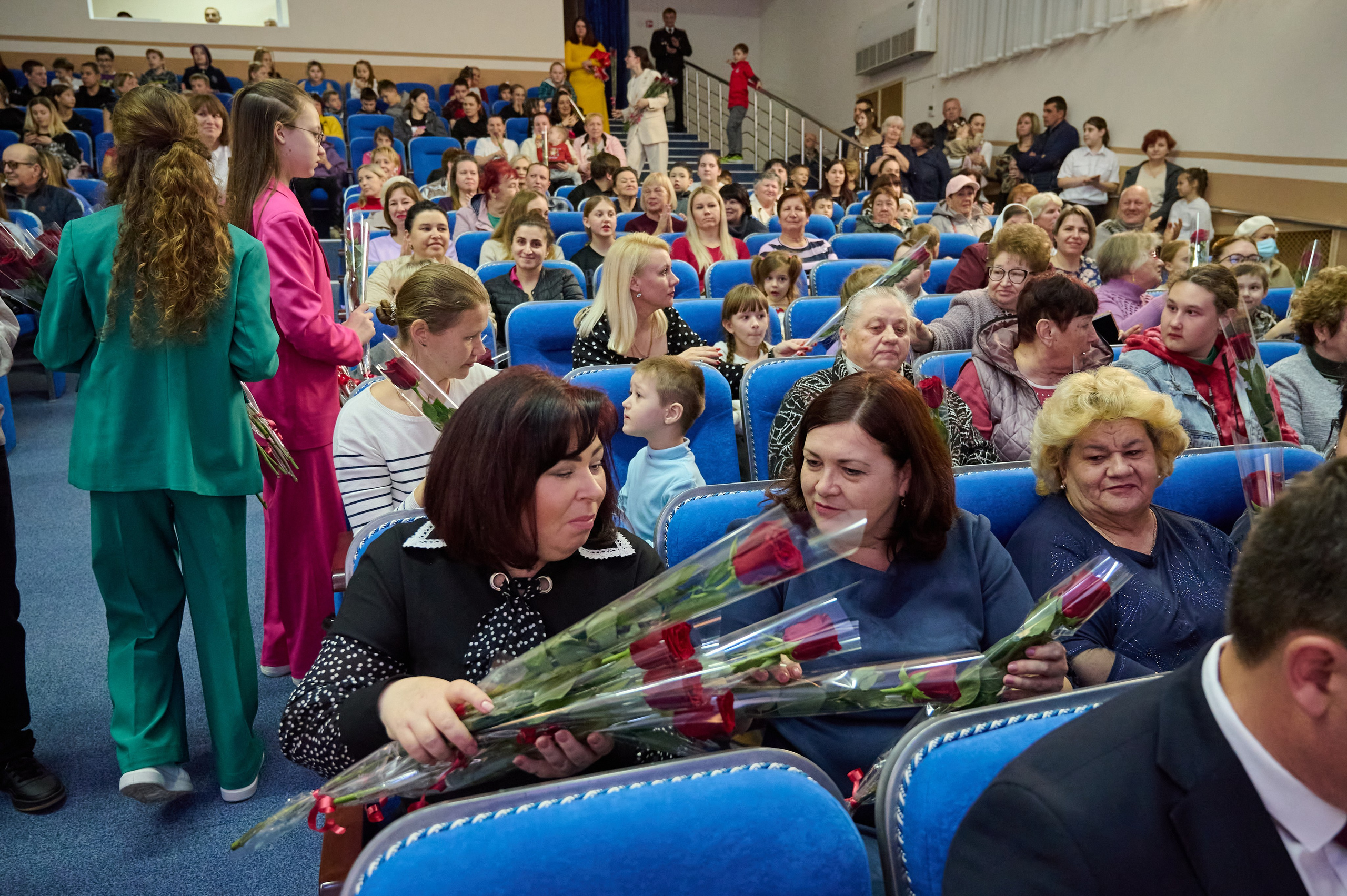8 марта Марьина роща. Жизнь курорта Кабардинка в фотографиях