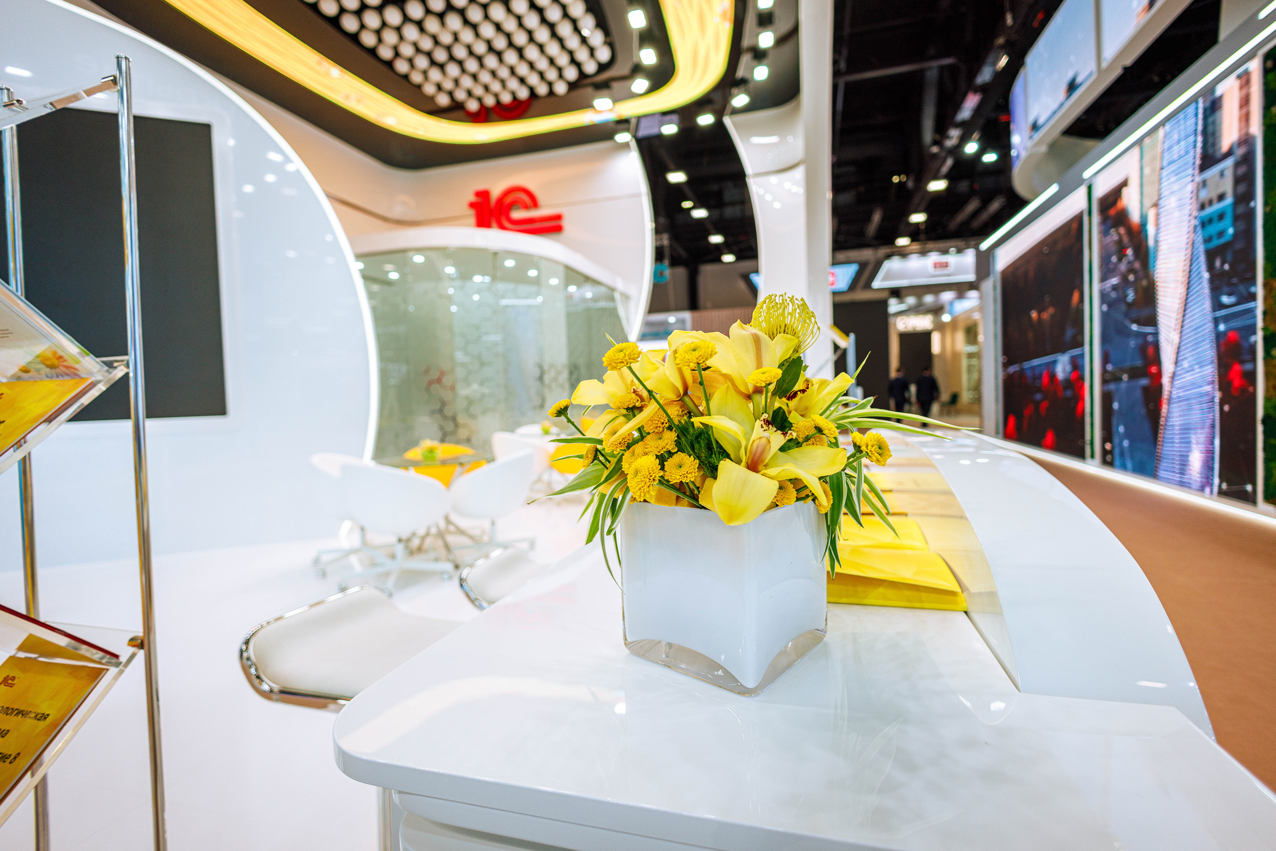 Стенды ПМЭФ 2022. Фотограф Балаев Михаил