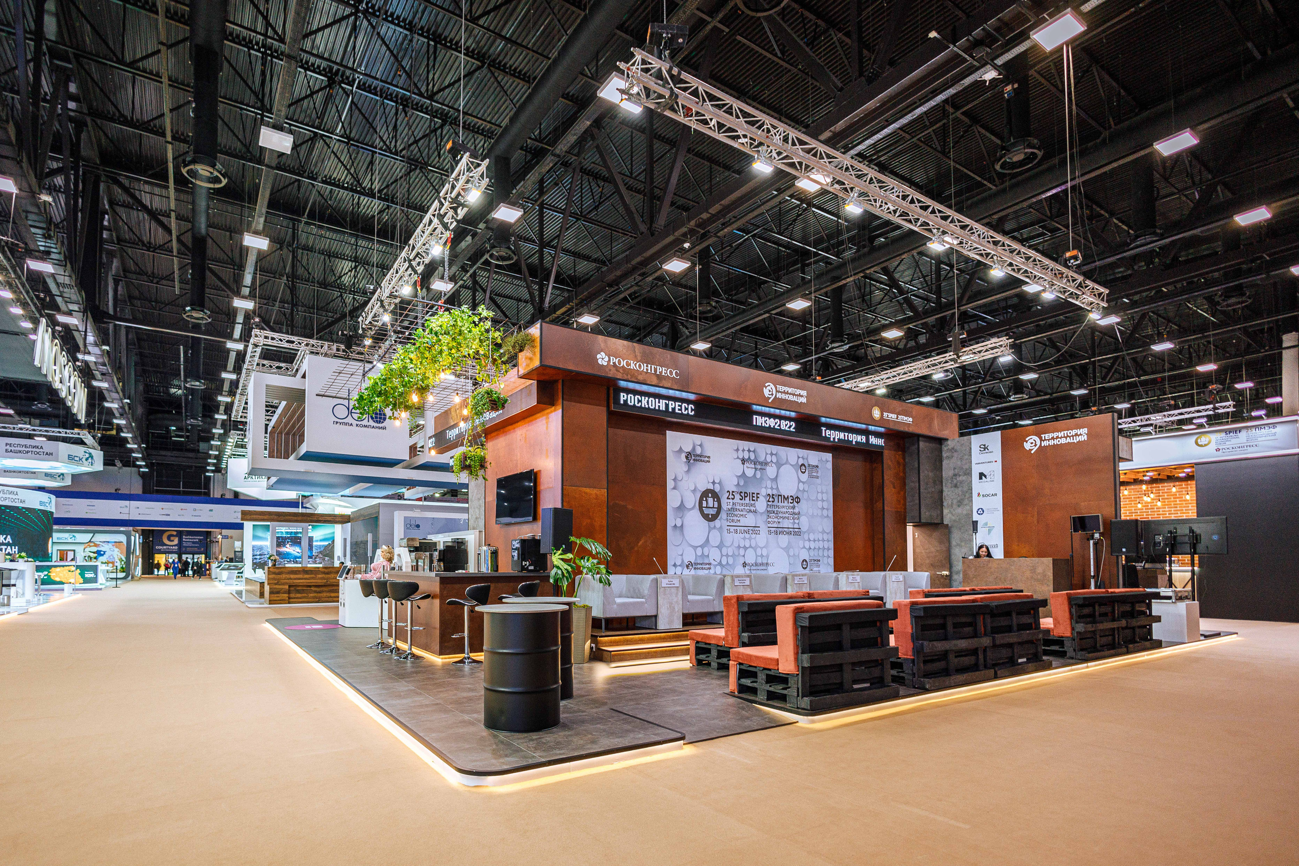Стенды ПМЭФ 2022. Фотограф Балаев Михаил
